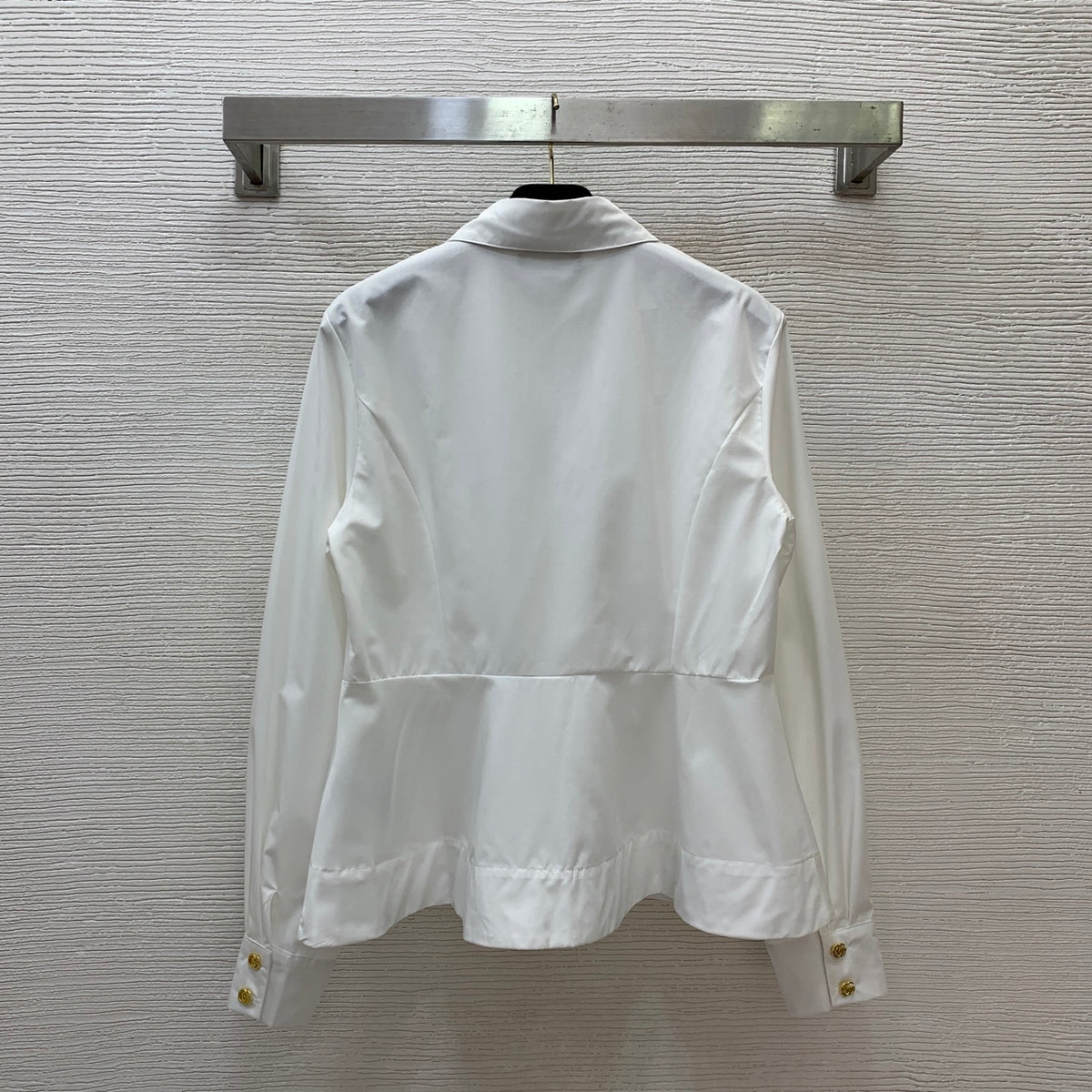 🔥HOT🔥26FW New Ruffle-Trimmed Shirt with Gold GG Buttons 🤍