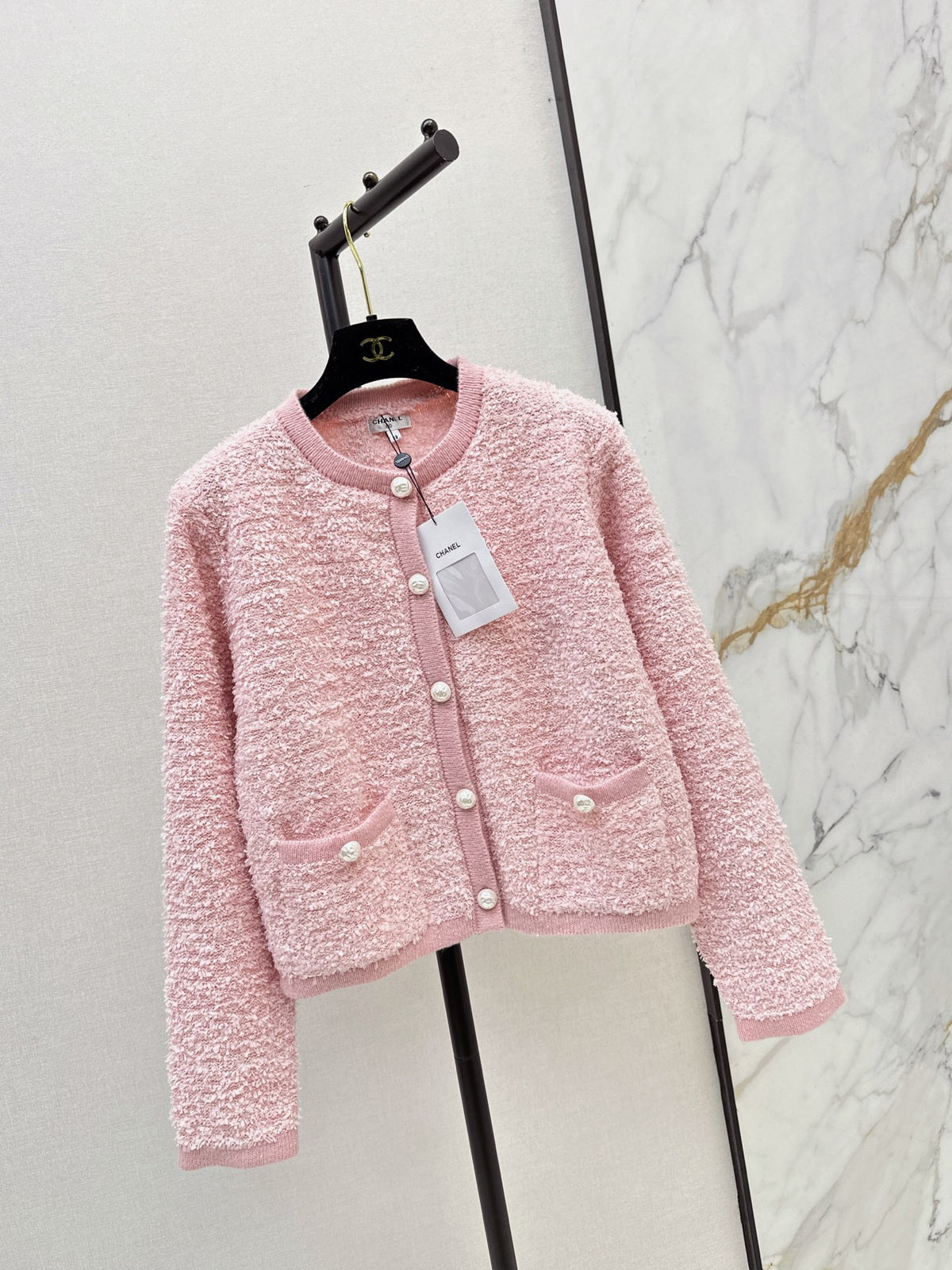 26FW New Crew-Neck Knit Cardigan 🩷