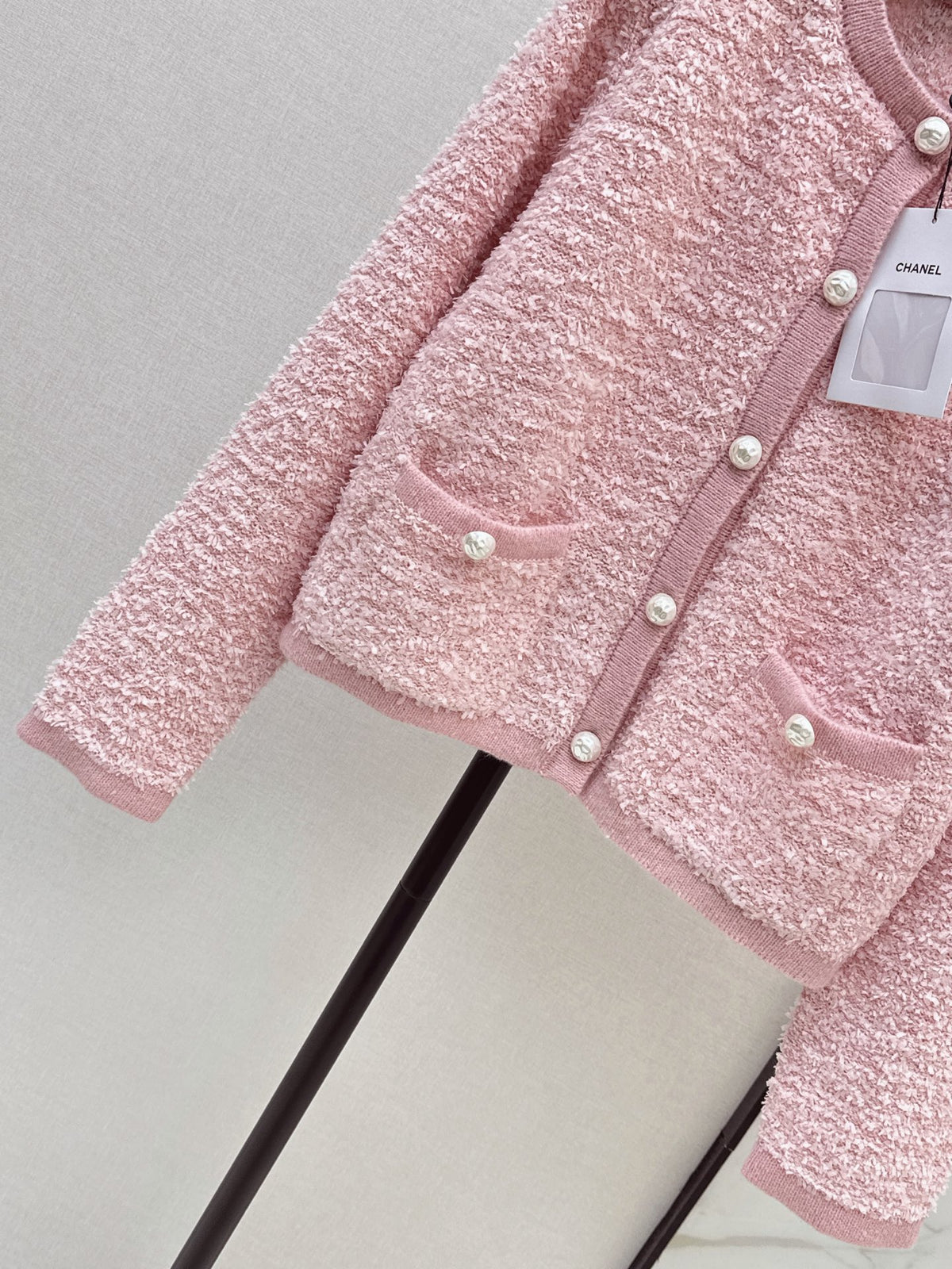 26FW New Crew-Neck Knit Cardigan 🩷