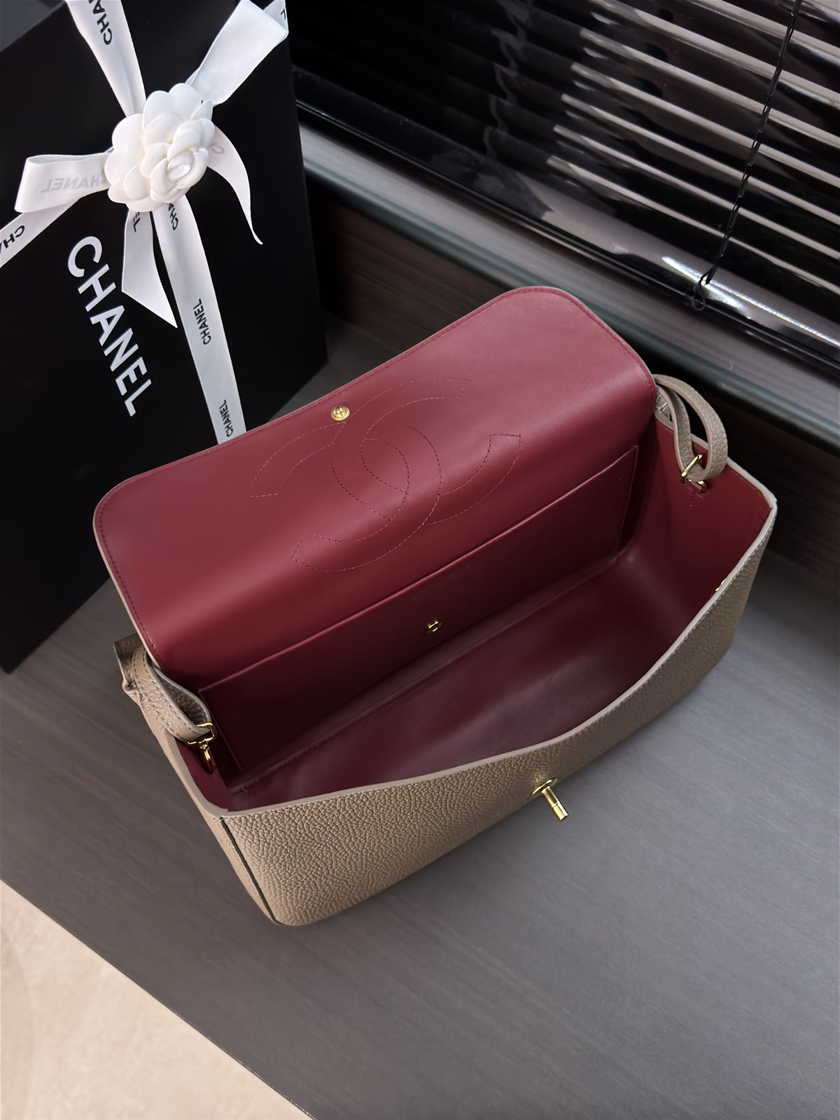 26FW New Maxi Flap Bag 🤎