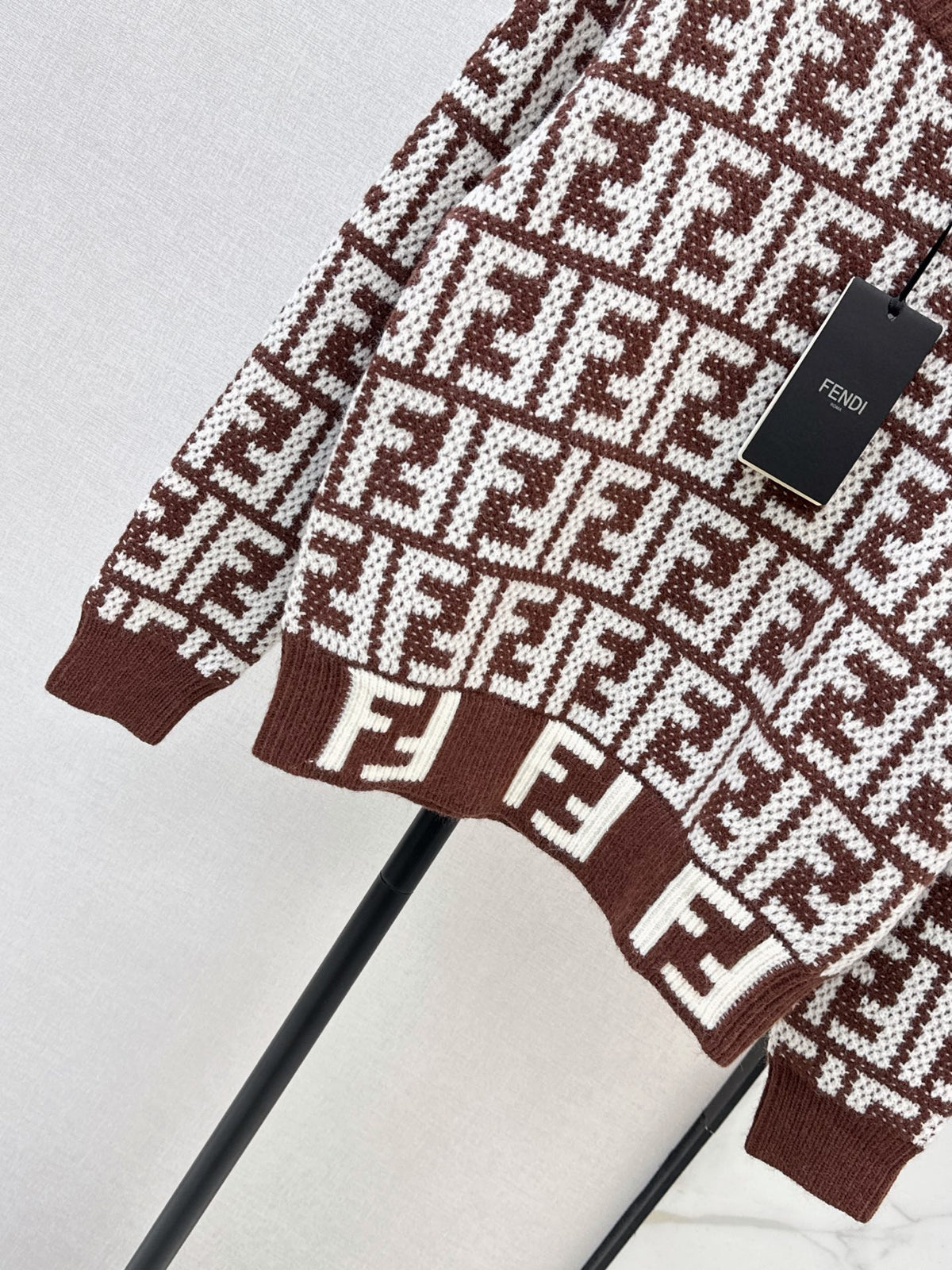 26FW New Letter Jacquard Crew-Neck Sweater 🤎🖤