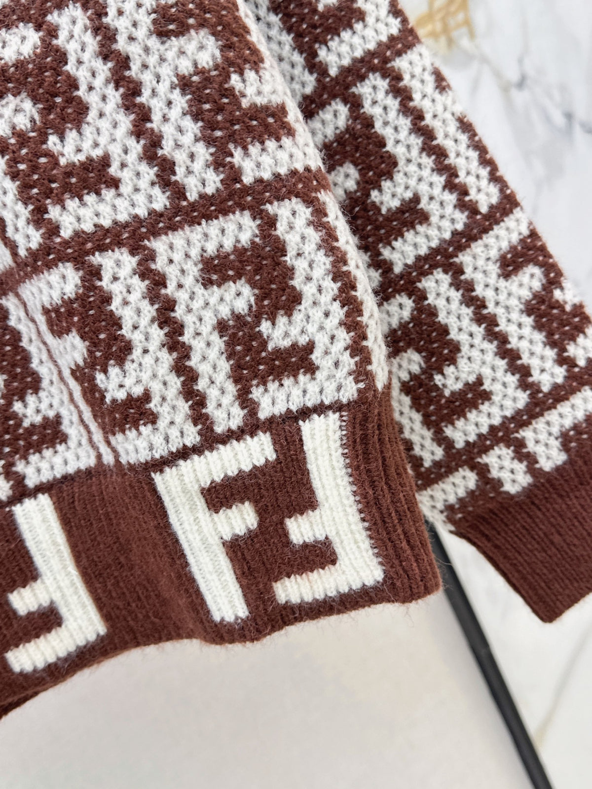 26FW New Letter Jacquard Crew-Neck Sweater 🤎🖤