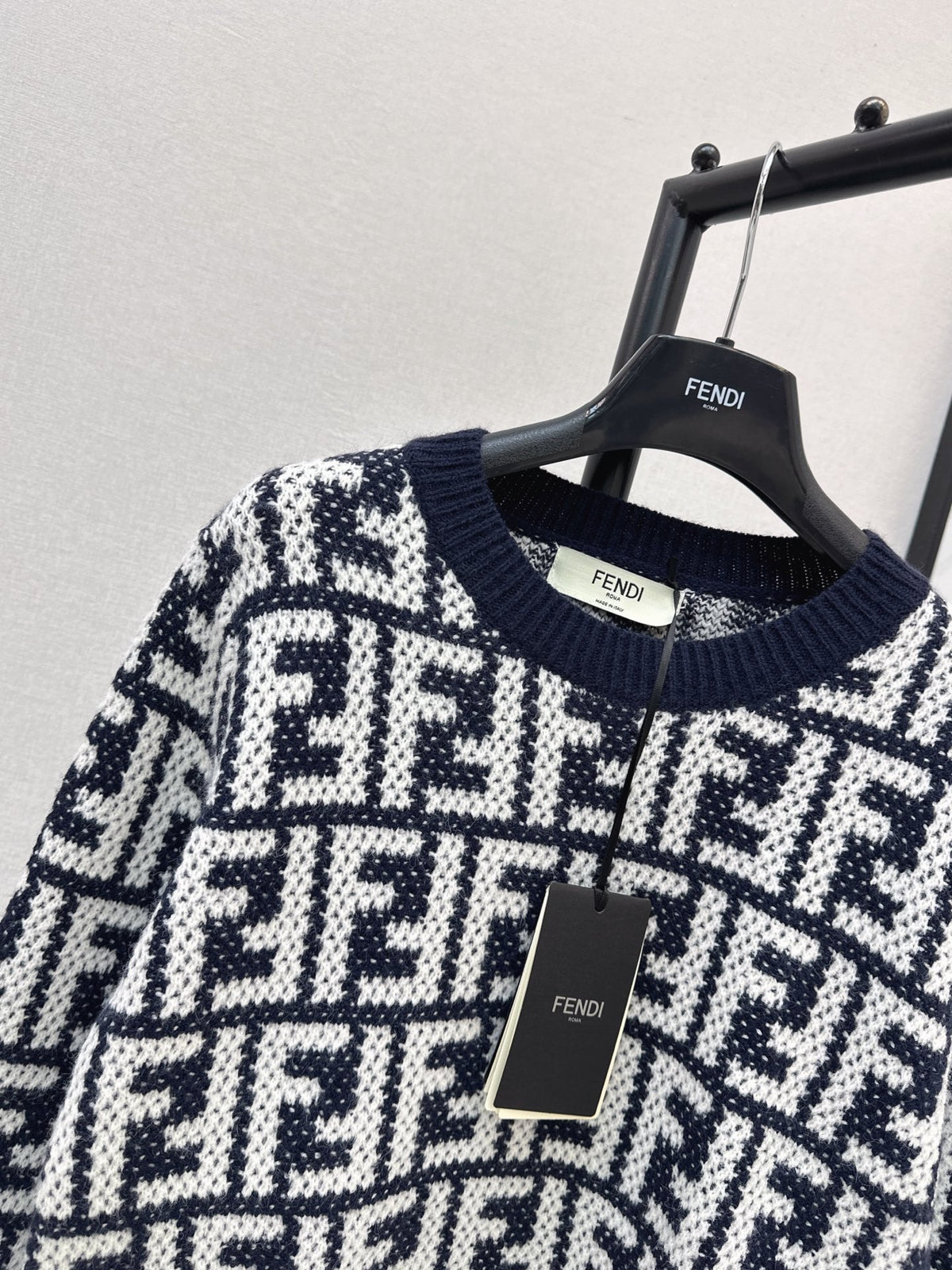 26FW New Letter Jacquard Crew-Neck Sweater 🤎🖤