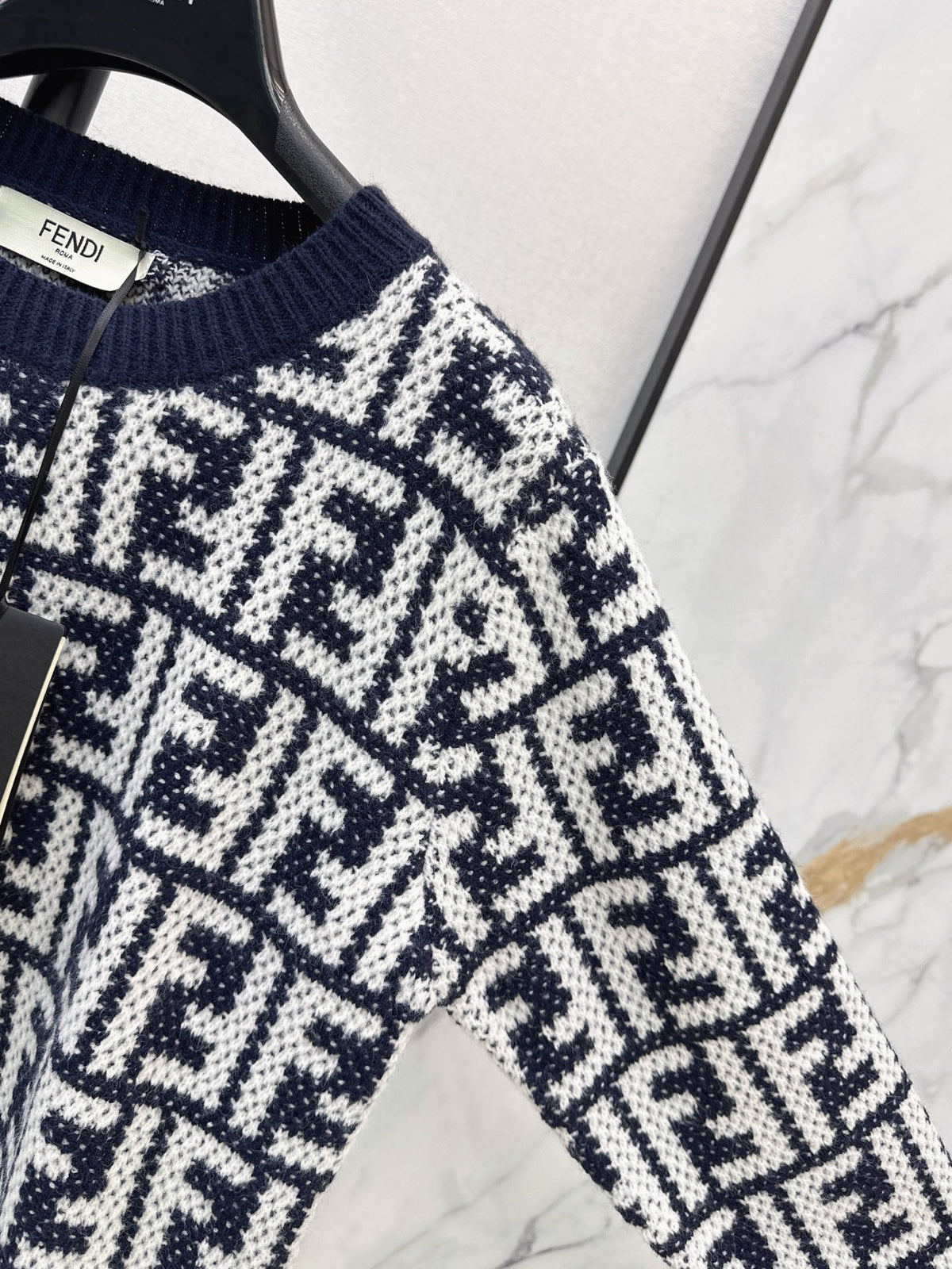 26FW New Letter Jacquard Crew-Neck Sweater 🤎🖤