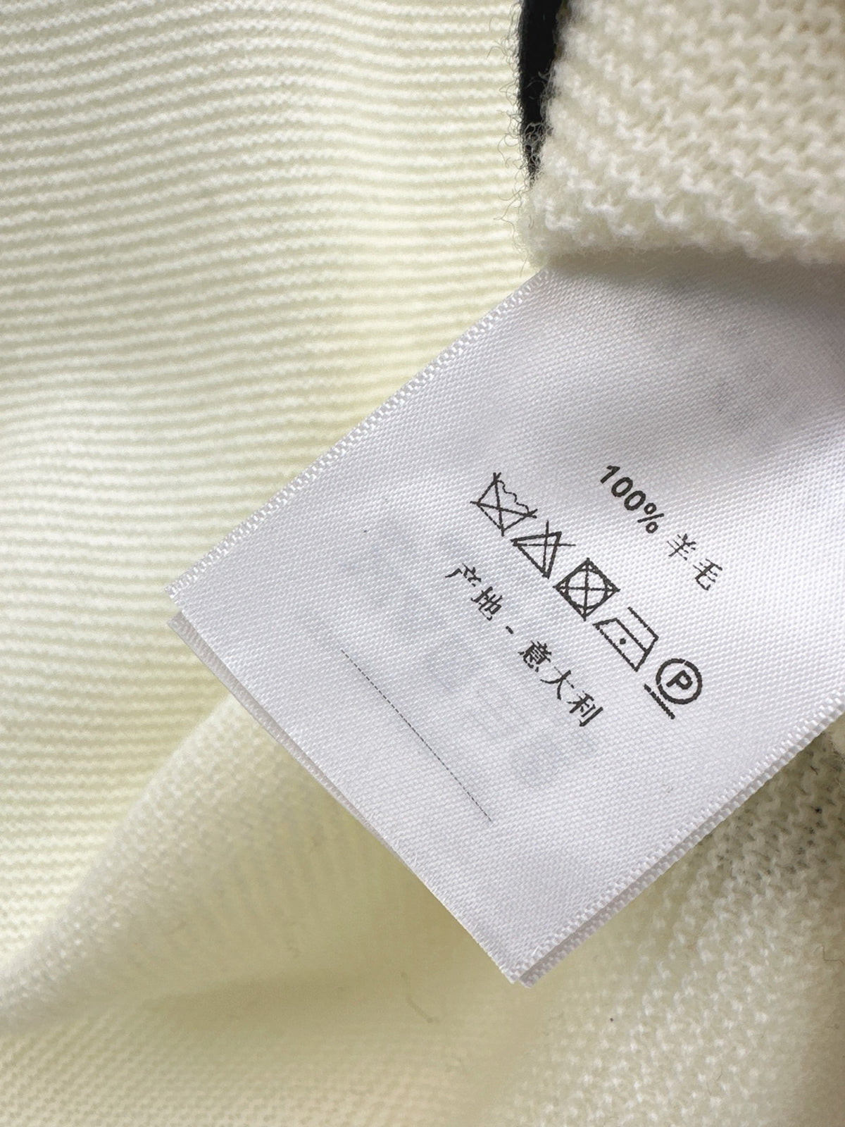 26FW New Black & White Color-Block V-Neck Wool Knit Top 🤍🖤
