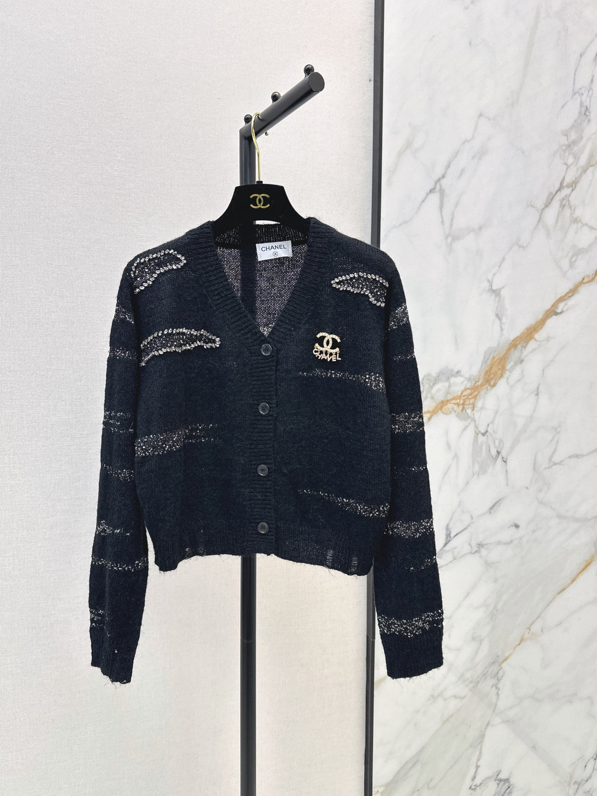 26FW New V-Neck Striped Long-Sleeve Knit Cardigan 🖤