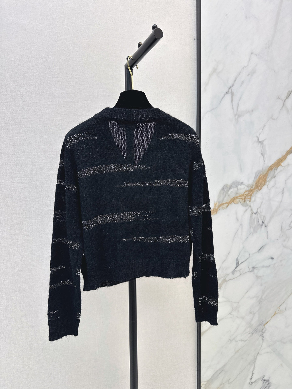 26FW New V-Neck Striped Long-Sleeve Knit Cardigan 🖤
