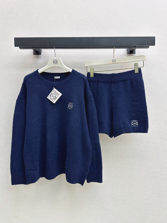 26FW New Knit Sweater & Elastic-Waist Shorts Set 🩶💙