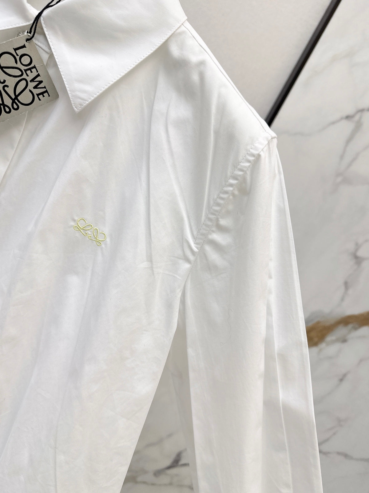 26FW New Balloon-Sleeve Shirt with Bud-Style Detail 🤍🤎💙