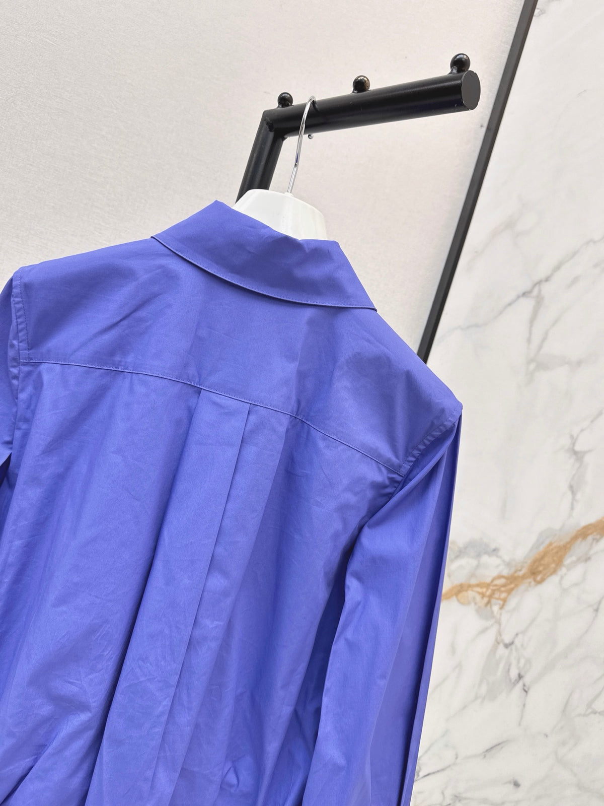26FW New Balloon-Sleeve Shirt with Bud-Style Detail 🤍🤎💙