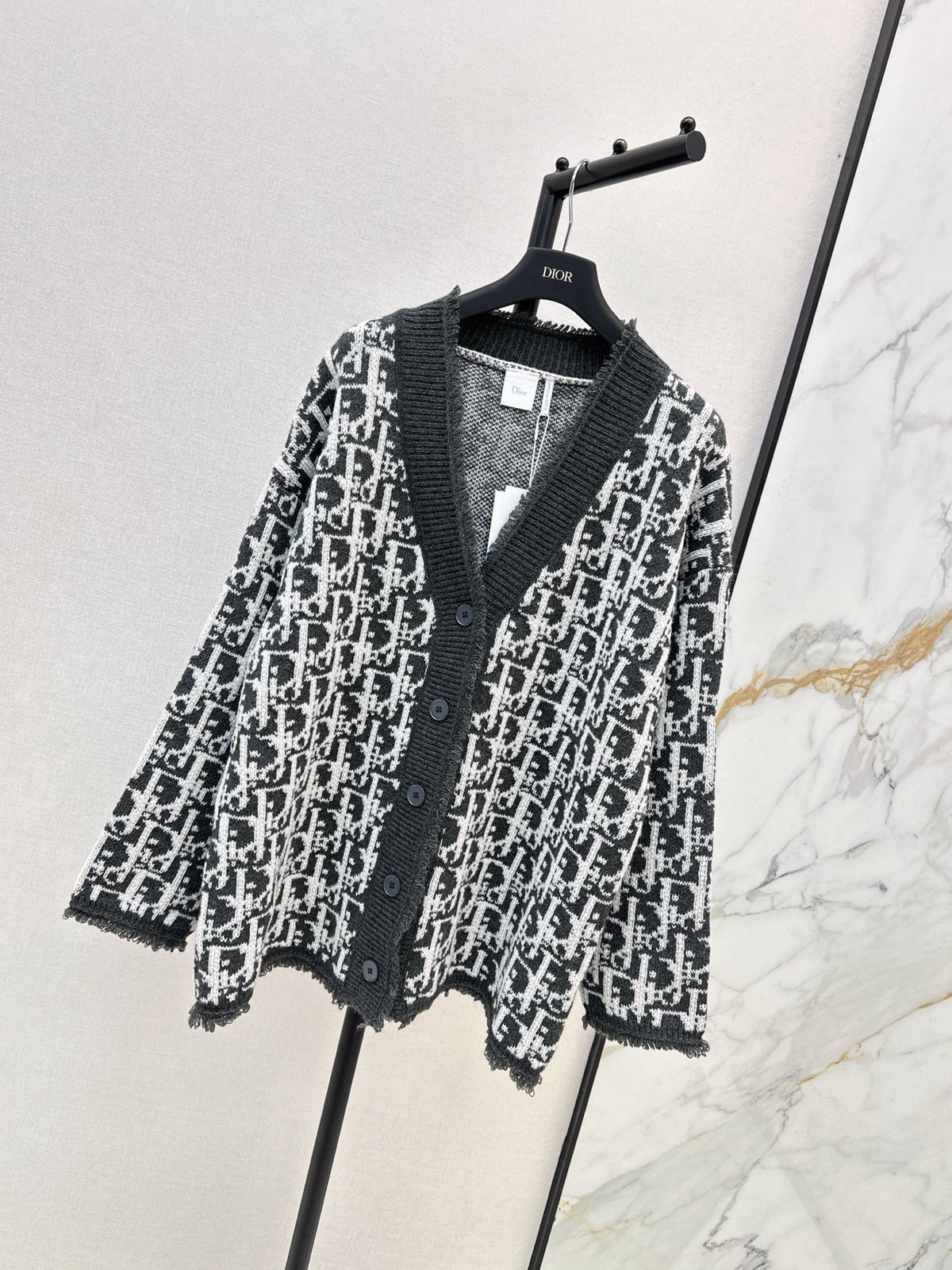 26FW New V-neck loose-fit cardigan 🤎🩶