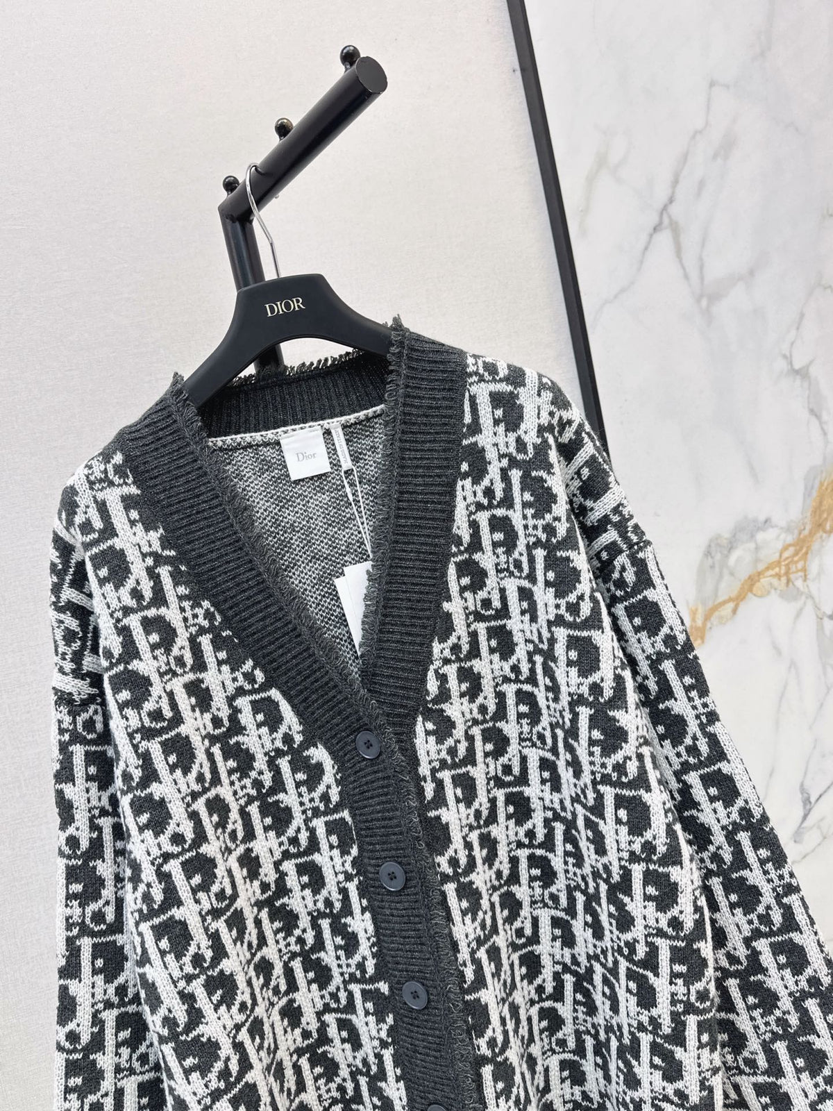 26FW New V-neck loose-fit cardigan 🤎🩶