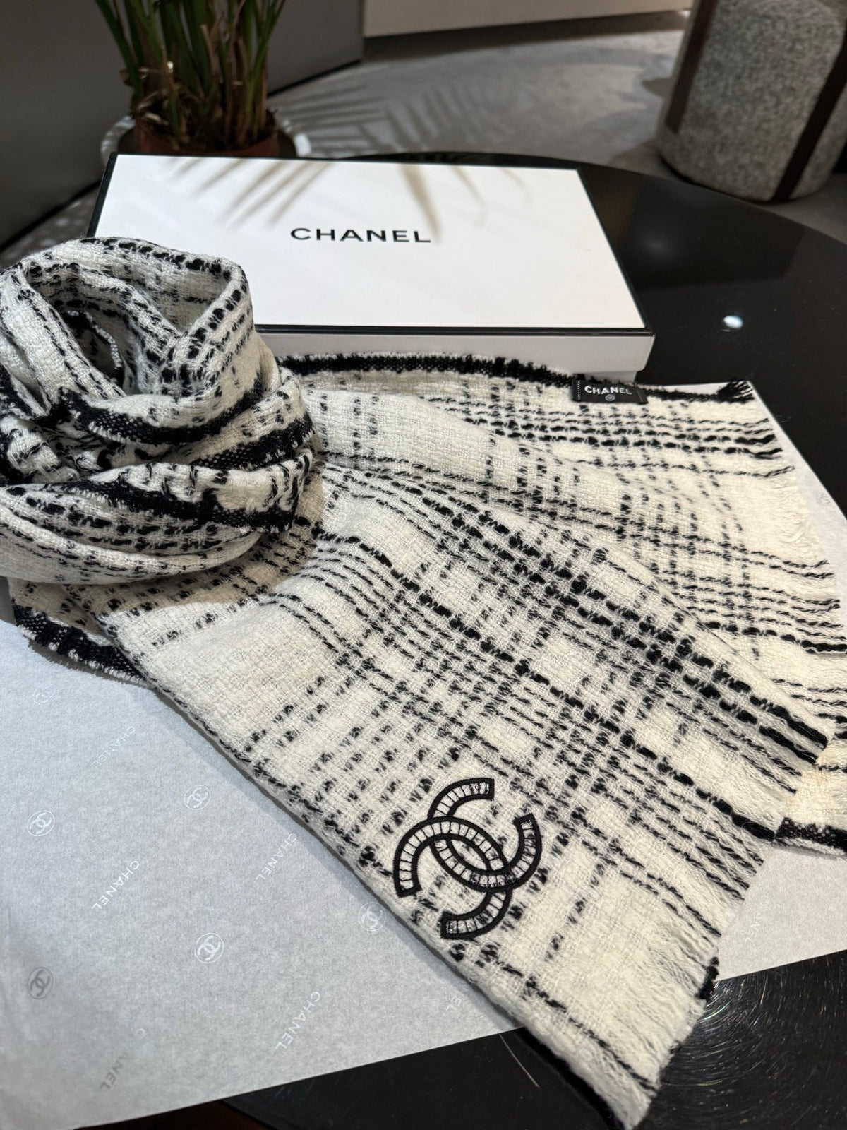 26FW New Lightly Felted Cashmere Scarf 🤍🩶🖤