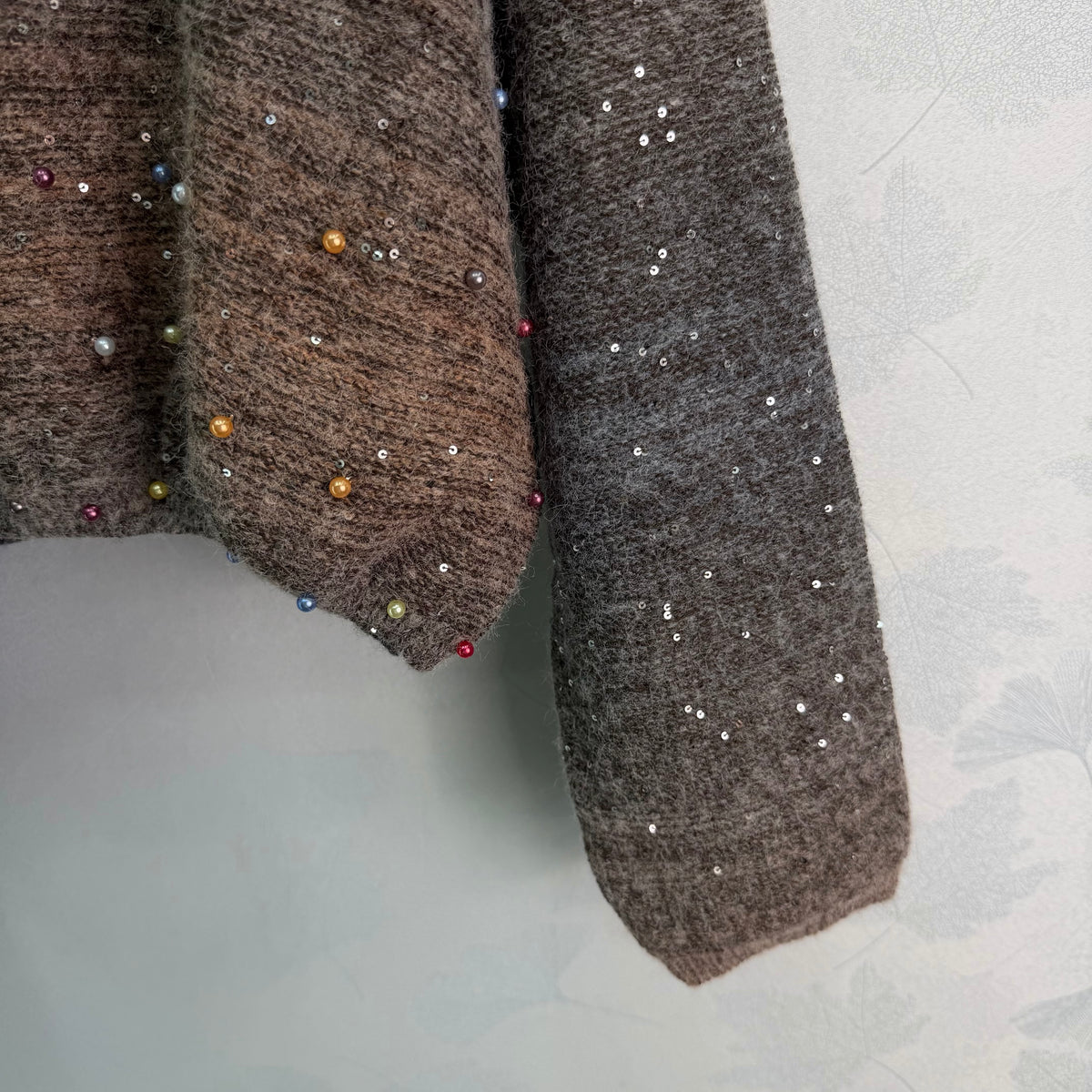 26FW New V-Neck Long-Sleeve Knit Sweater