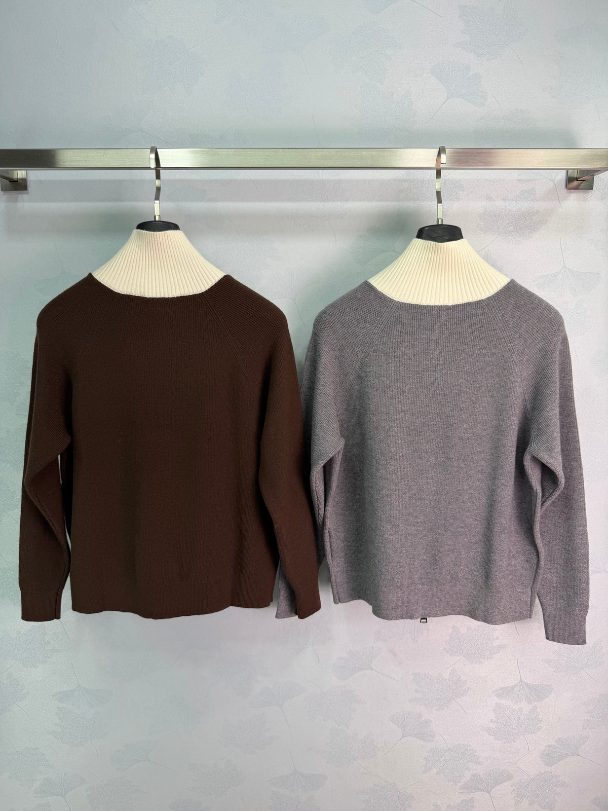 26FW New Mock-Neck Zip-Up Knit Cardigan