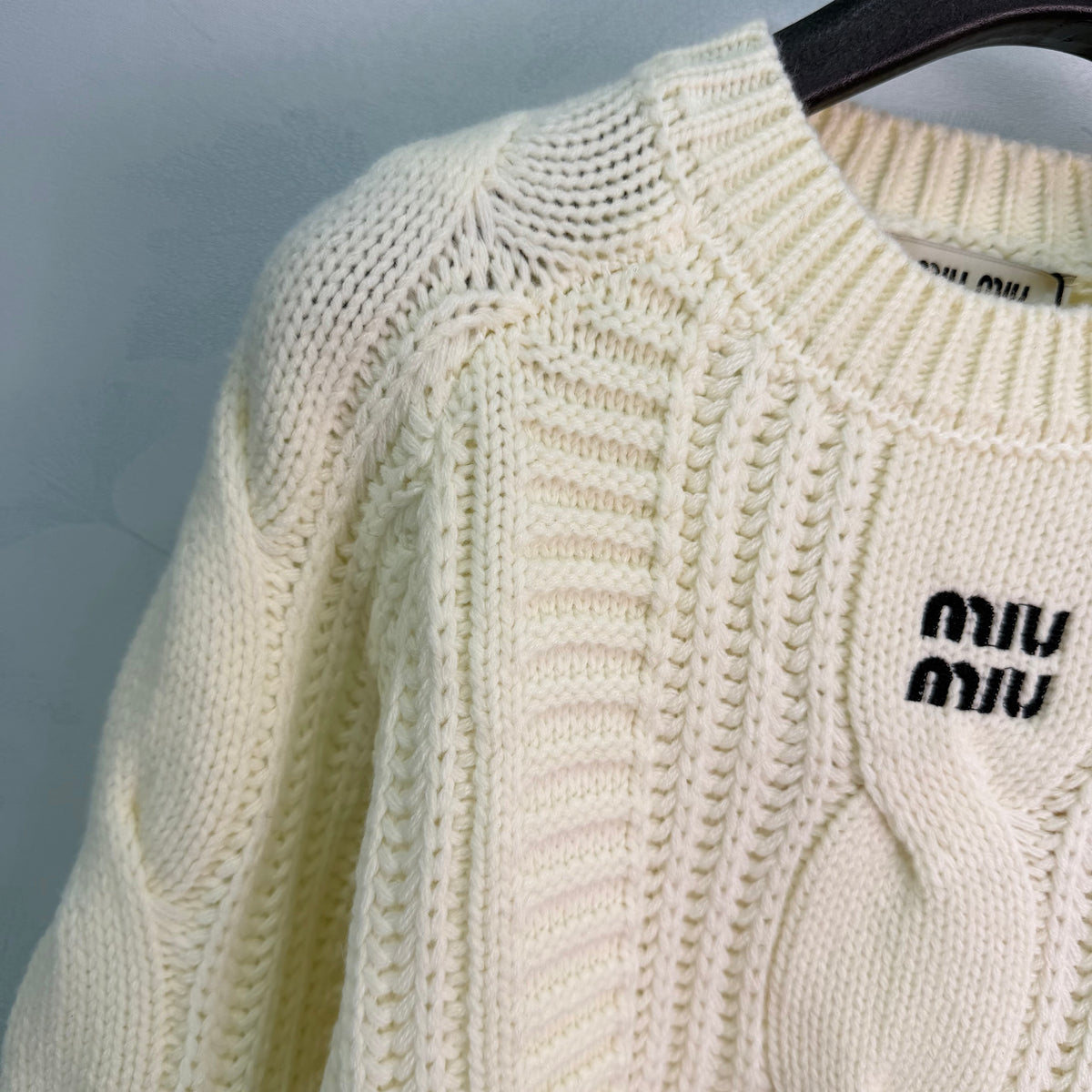 26FW New Cream-White Crew-Neck Sweater