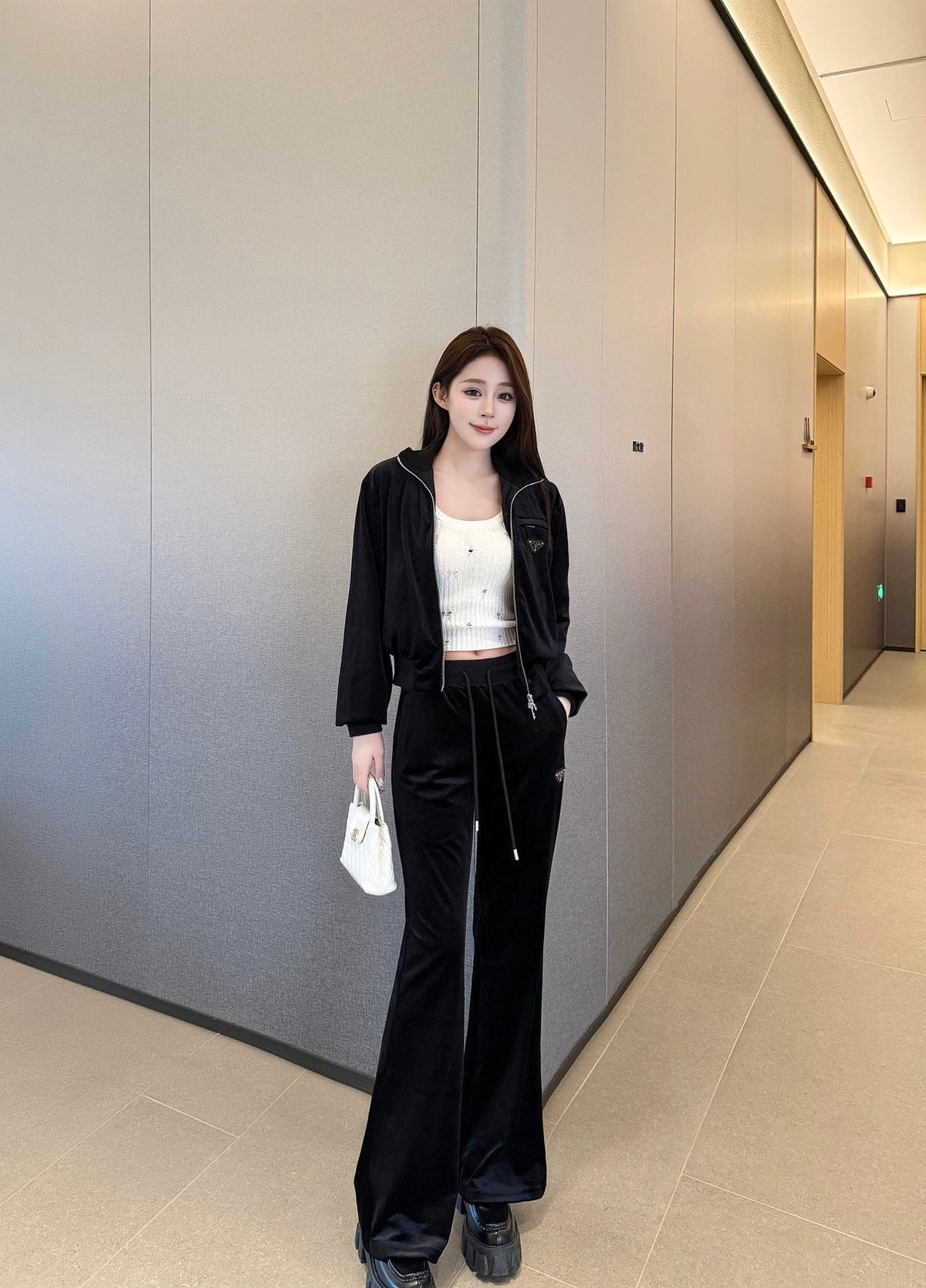 🔥Highest Quality🔥26FW New Velvet Tracksuit: Jacket + Pants 🖤