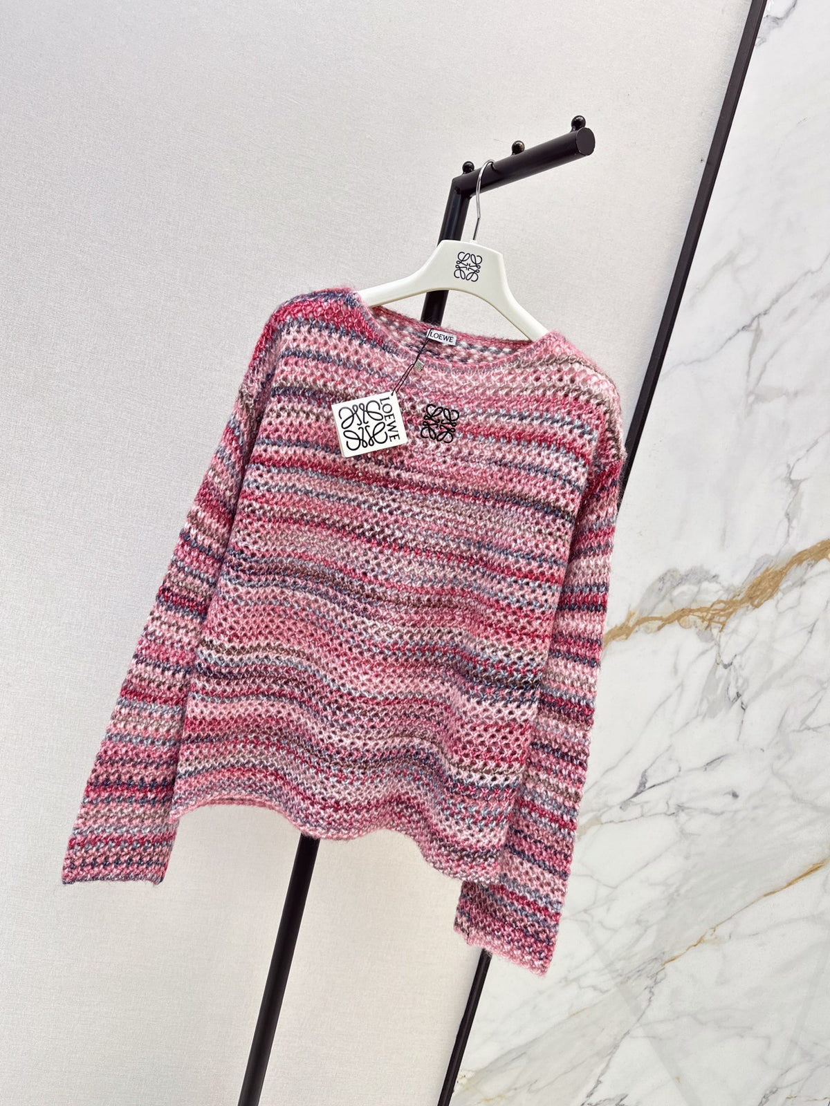 26FW New: Gradient Striped Cut-Out Knit Sweater 🩶🩷