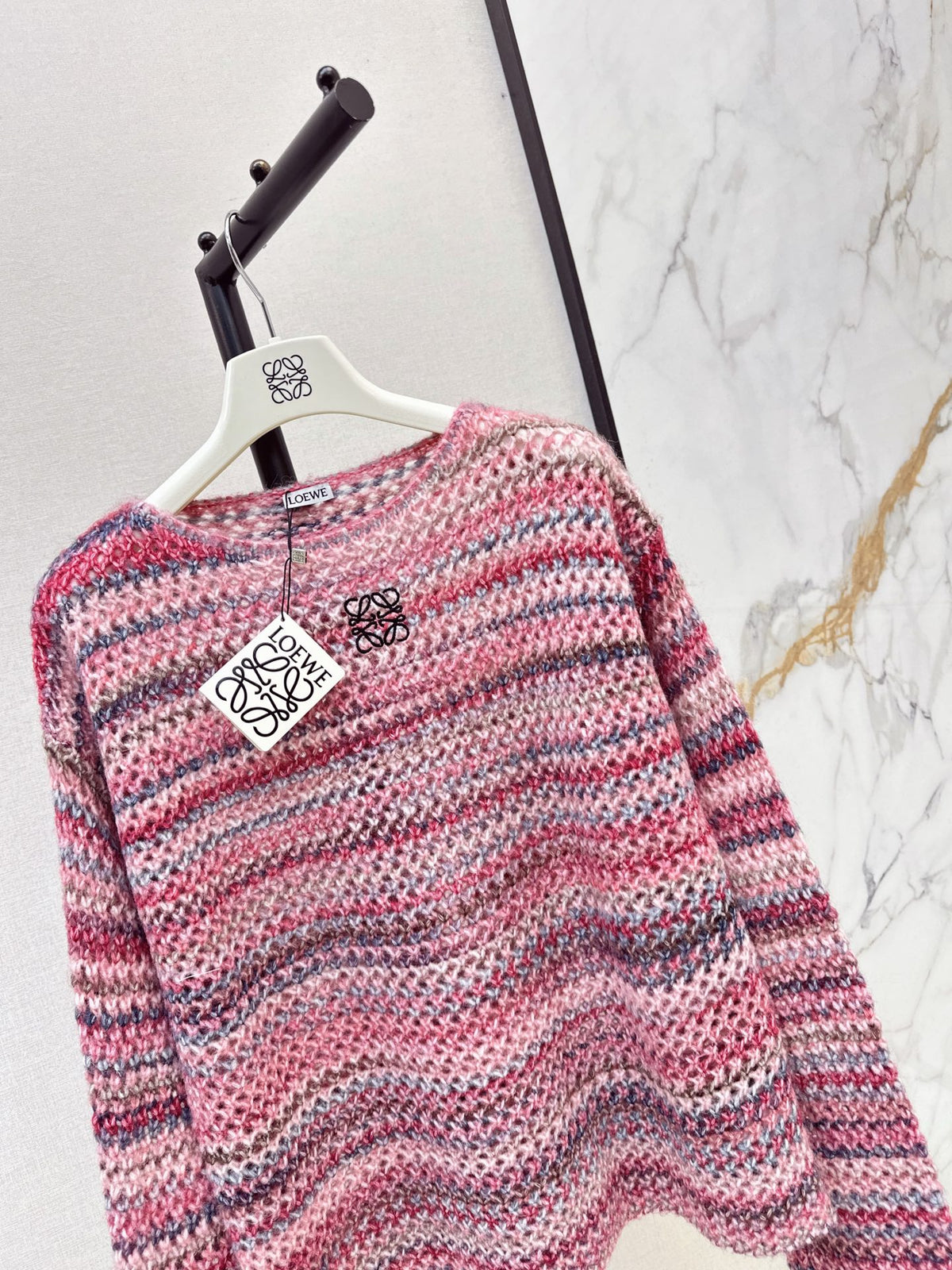 26FW New: Gradient Striped Cut-Out Knit Sweater 🩶🩷
