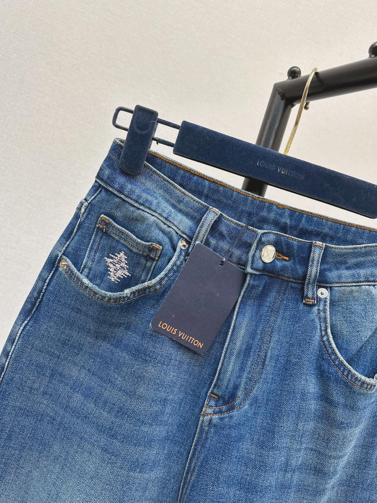 26FW New: Vintage-Washed Denim Jeans 🩵