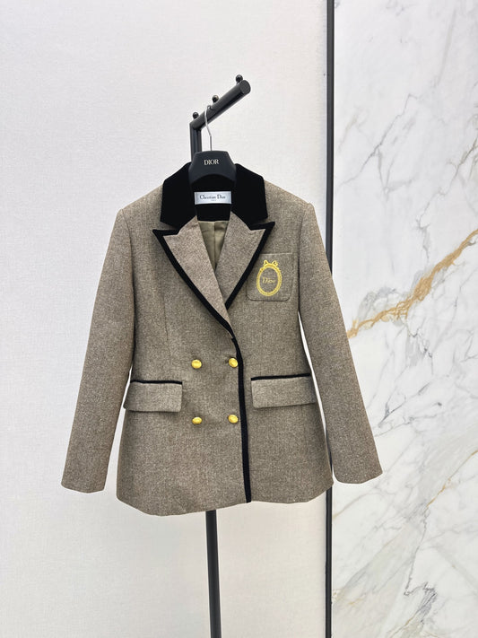 26FW New Badge-Embellished Blazer 🤎🩶