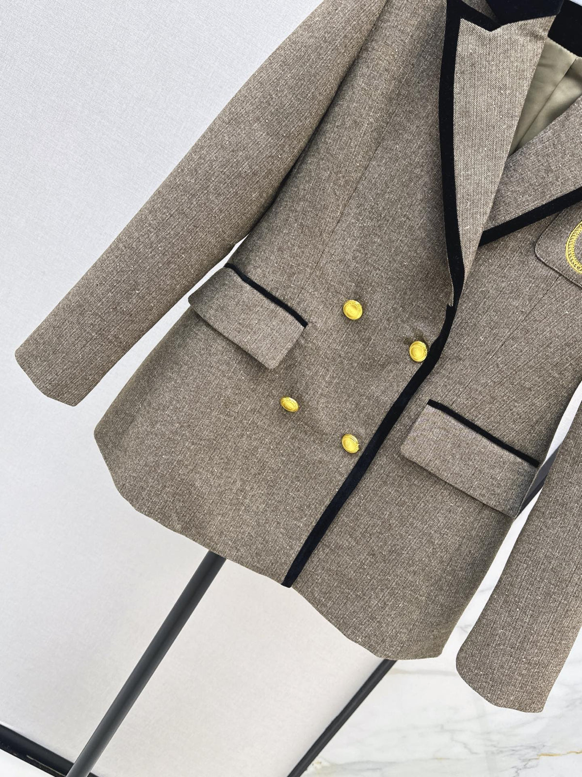 26FW New Badge-Embellished Blazer 🤎🩶