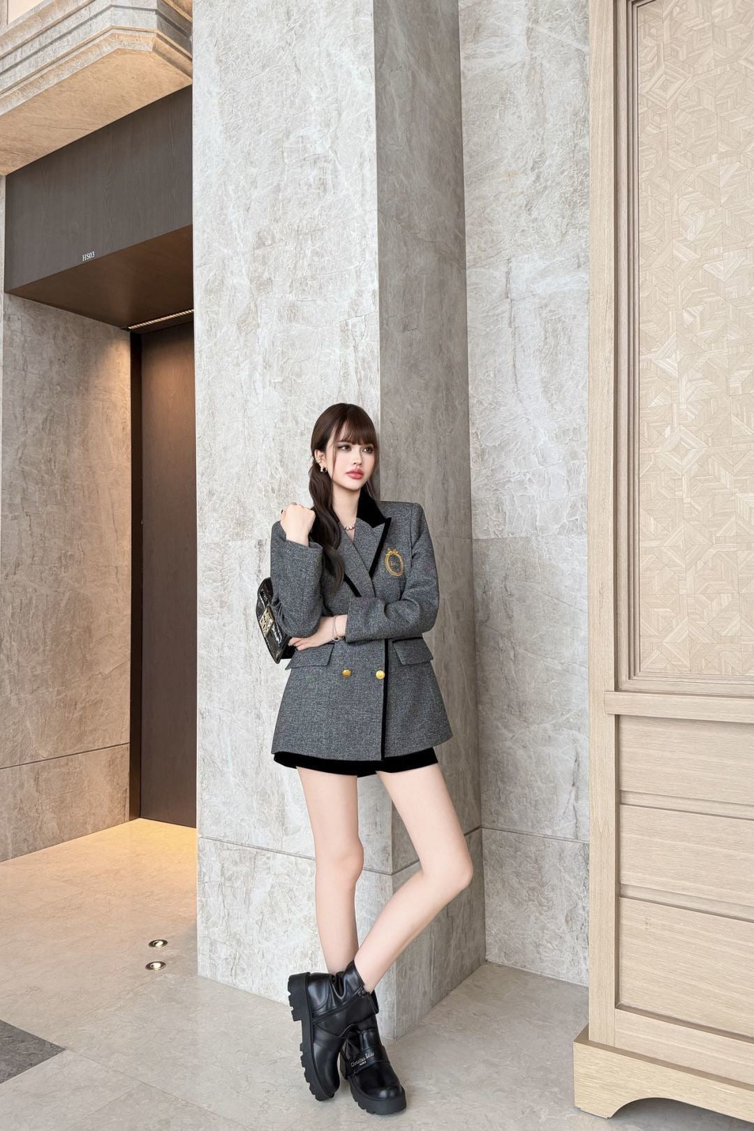26FW New Badge-Embellished Blazer 🤎🩶