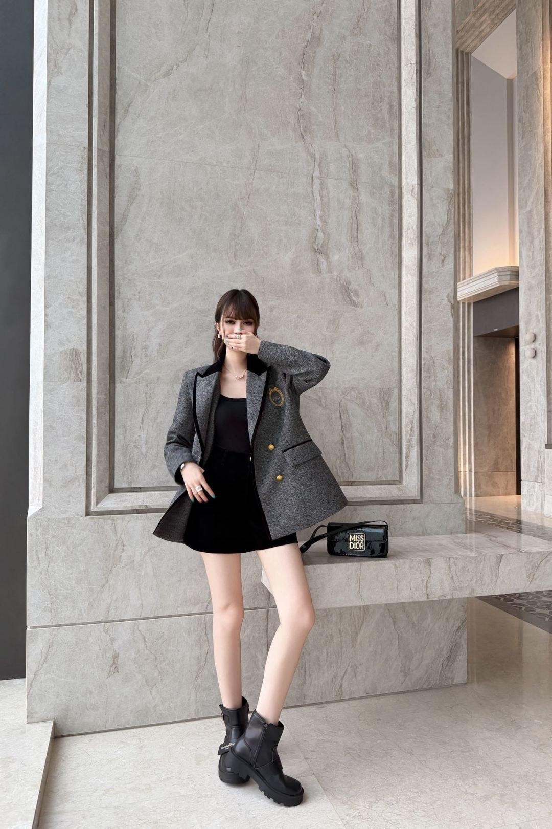 26FW New Badge-Embellished Blazer 🤎🩶