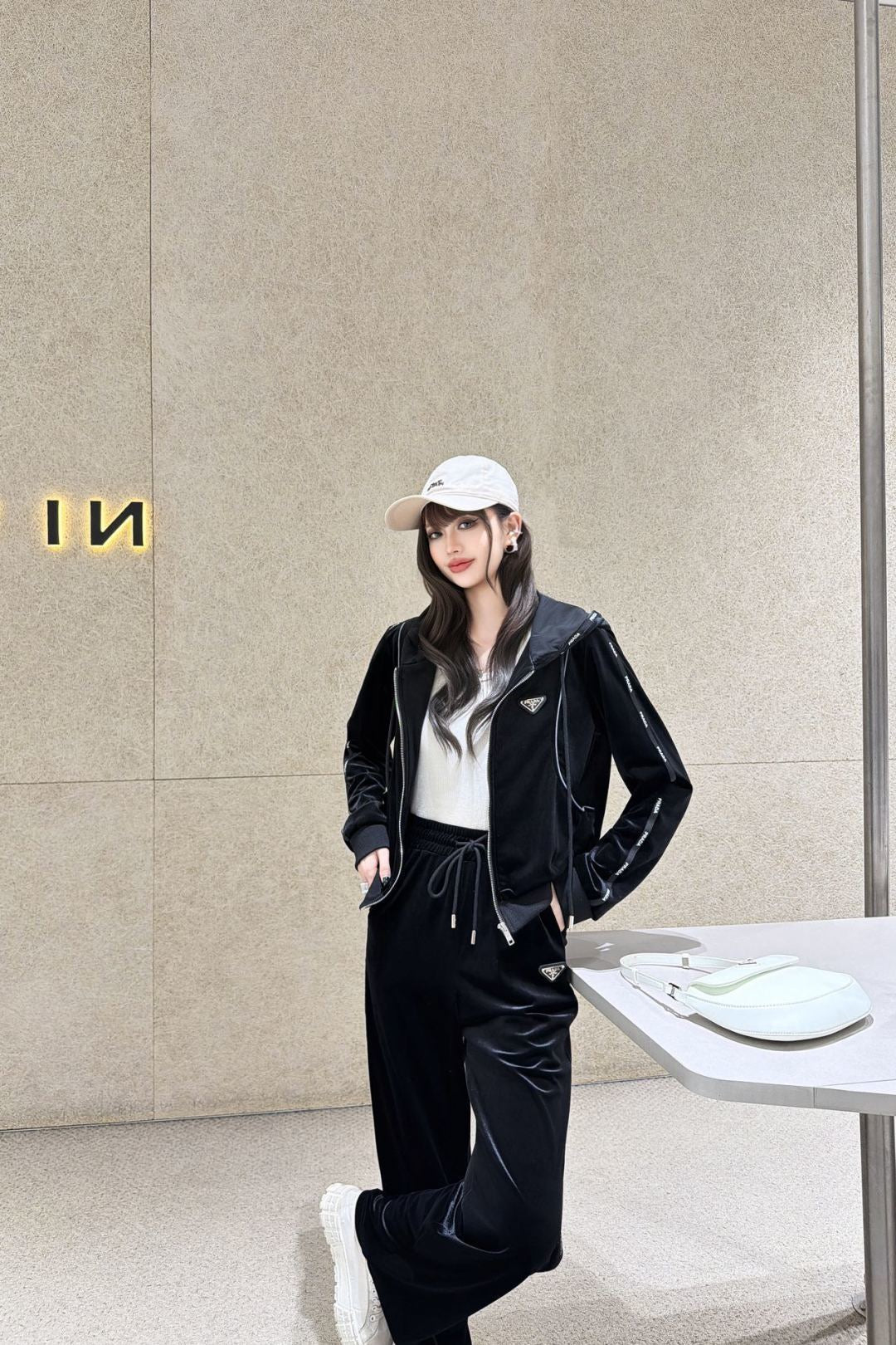26FW New Casual Velour Set 🩶🖤 Hooded Casual Jacket + Straight-Leg Pants with Elastic Waist
