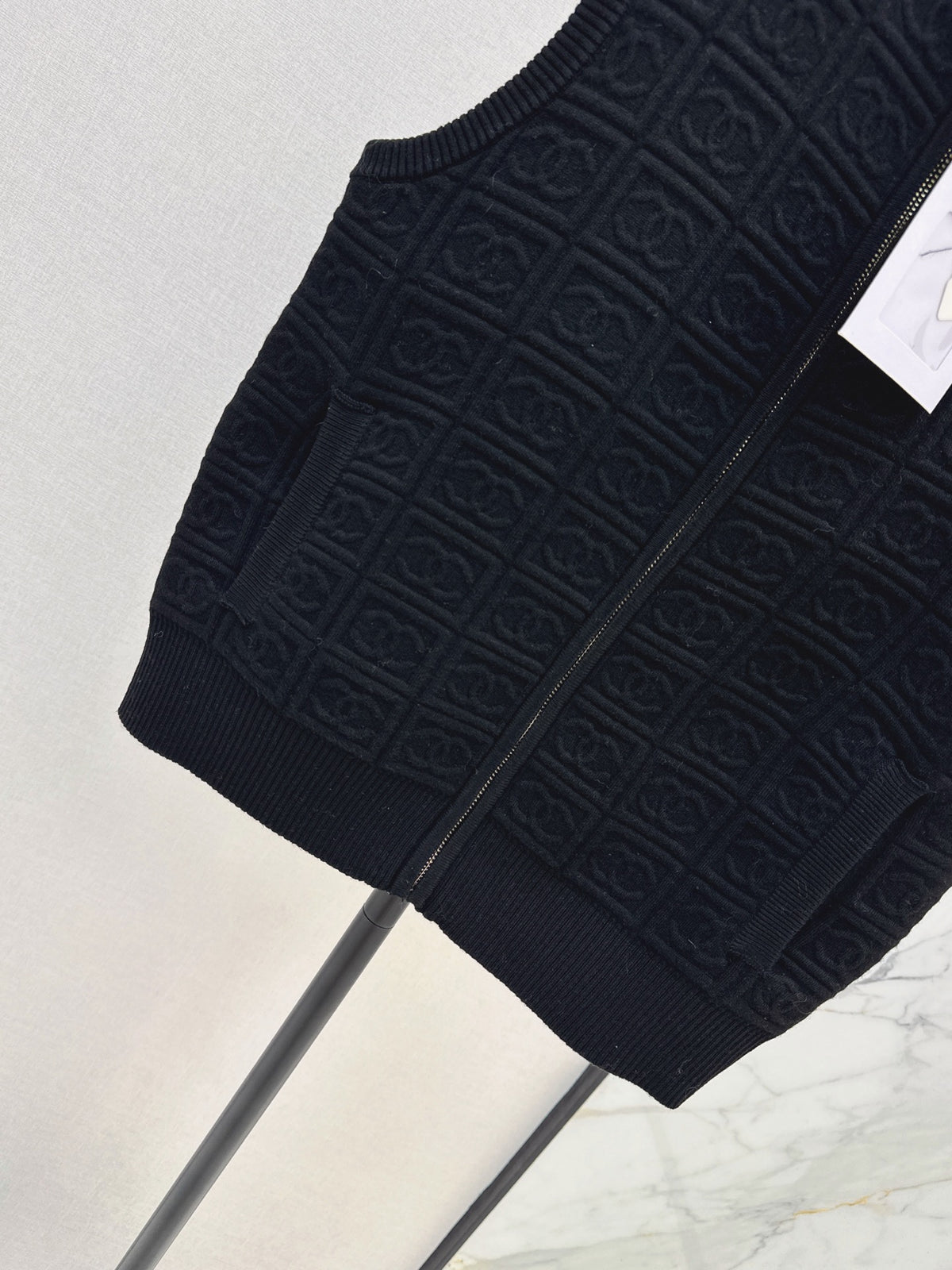 26FW New Stand-Collar Sleeveless Vest 🤍🖤