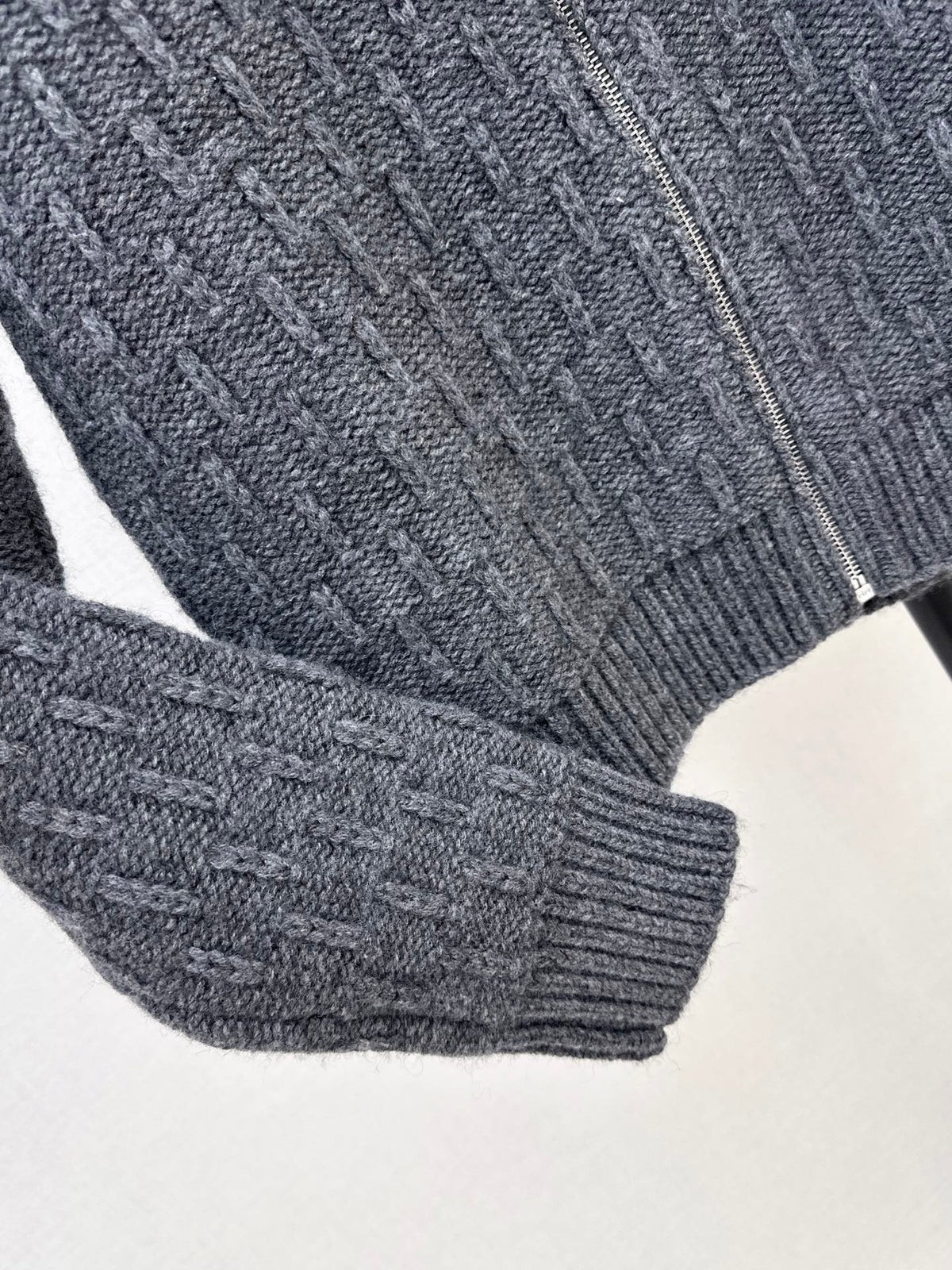 26FW New Crew-Neck Zip-Up Wool Knit Cardigan 🩶