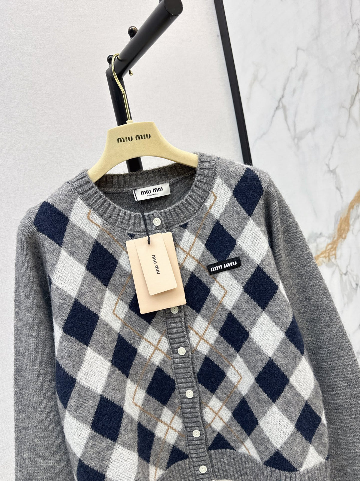 26FW New Quilted Jacquard Crew-Neck Cardigan 🩶