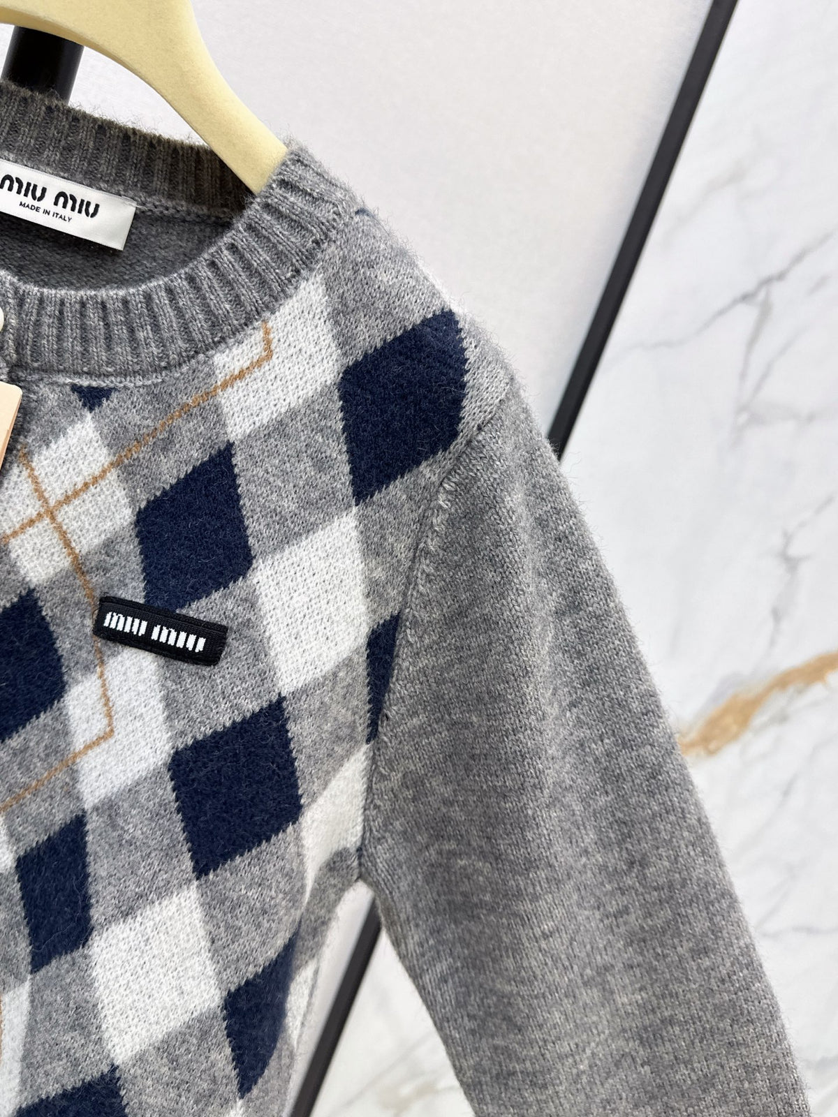 26FW New Quilted Jacquard Crew-Neck Cardigan 🩶