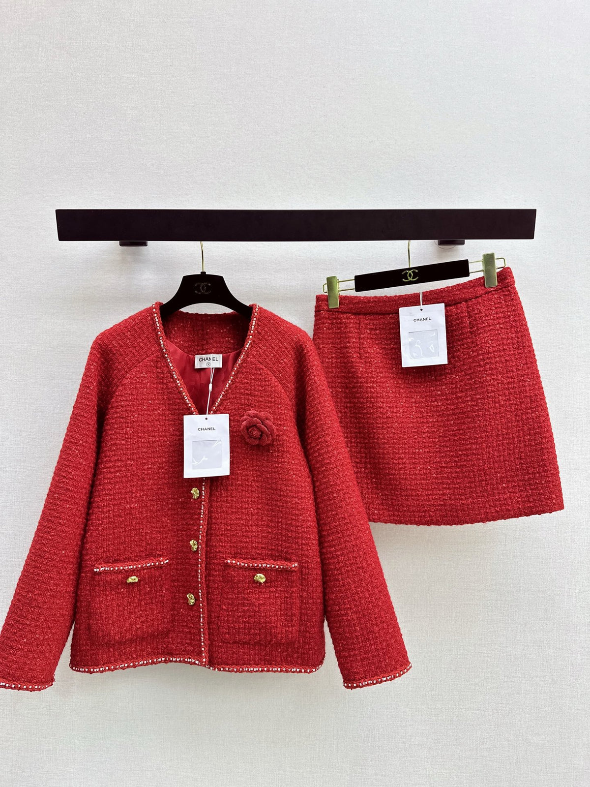 🎄Xmas🎄26FW New Year Limited Edition: Red V-Neck Knitted Jacket ❤️