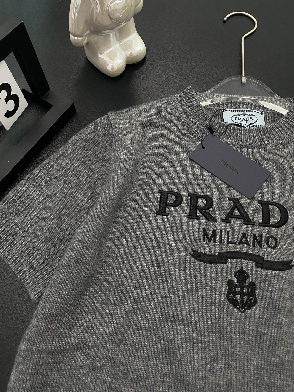 🔥Highest Quality🔥26FW New Letter-Embroidered Short-Sleeve Knit Sweater 🩶