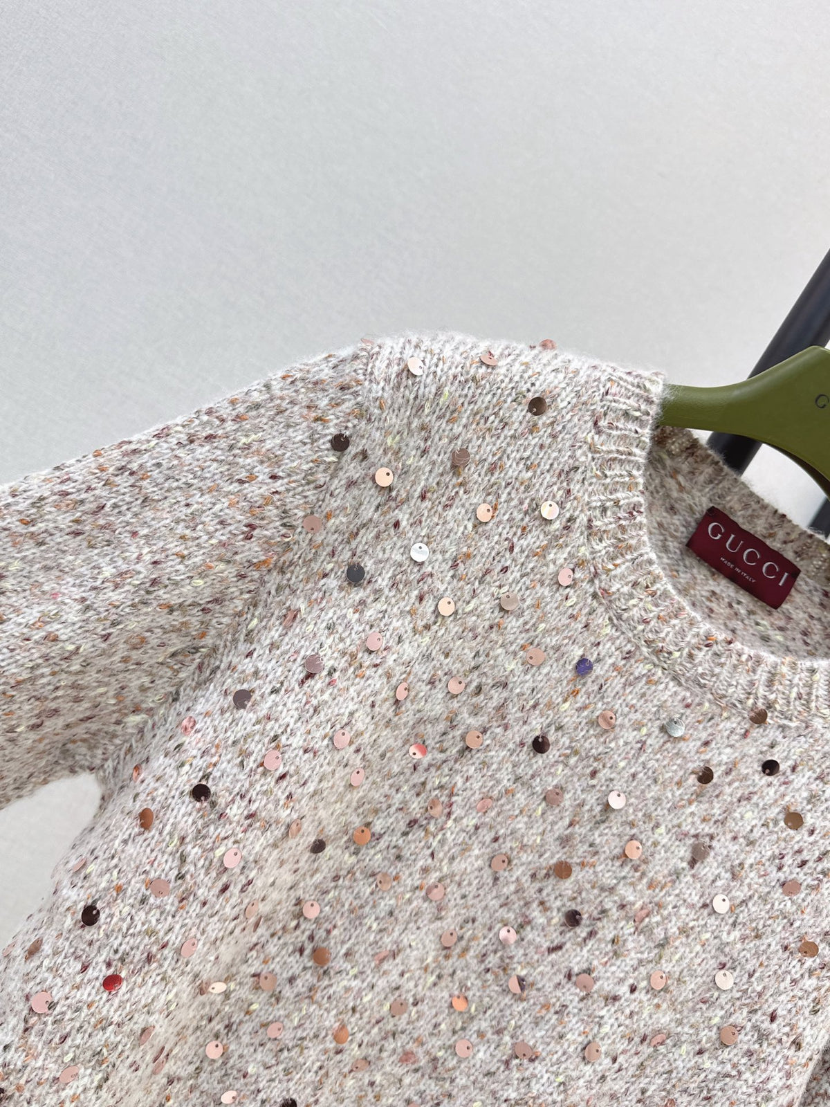 26FW New Sequin-Yarn Crewneck Knit Sweater 🤍💚🤎