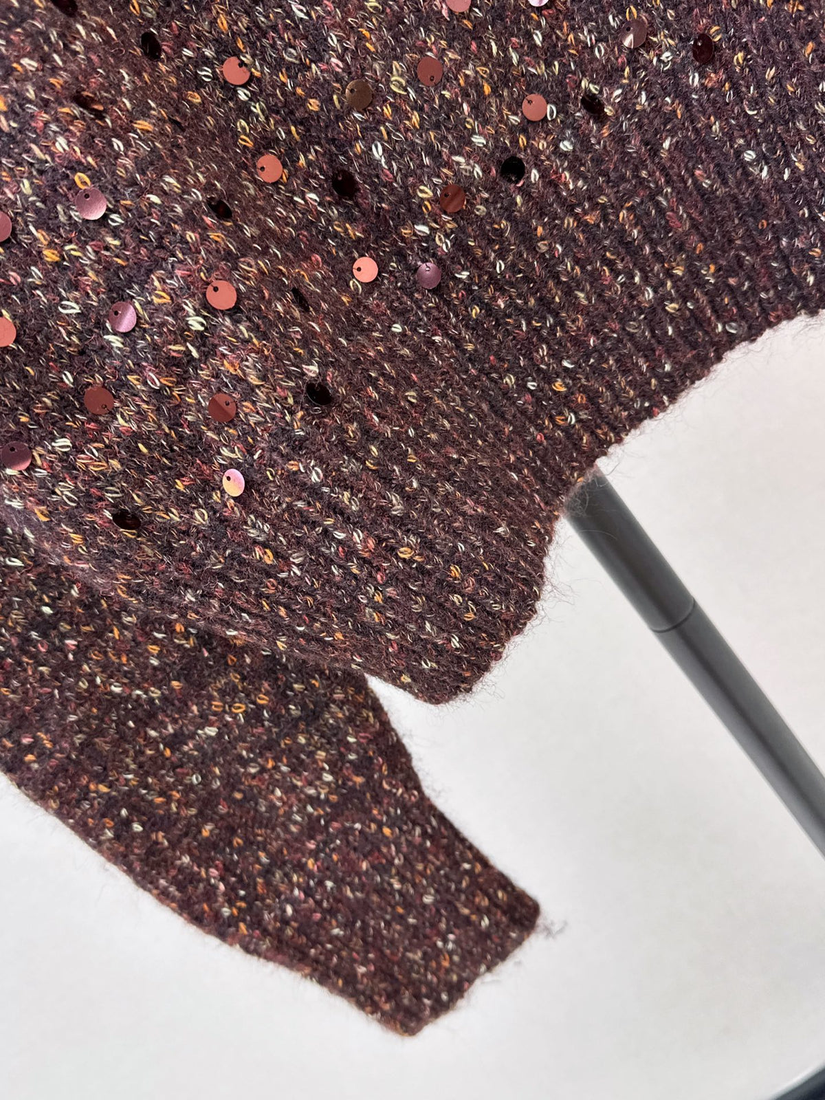 26FW New Sequin-Yarn Crewneck Knit Sweater 🤍💚🤎