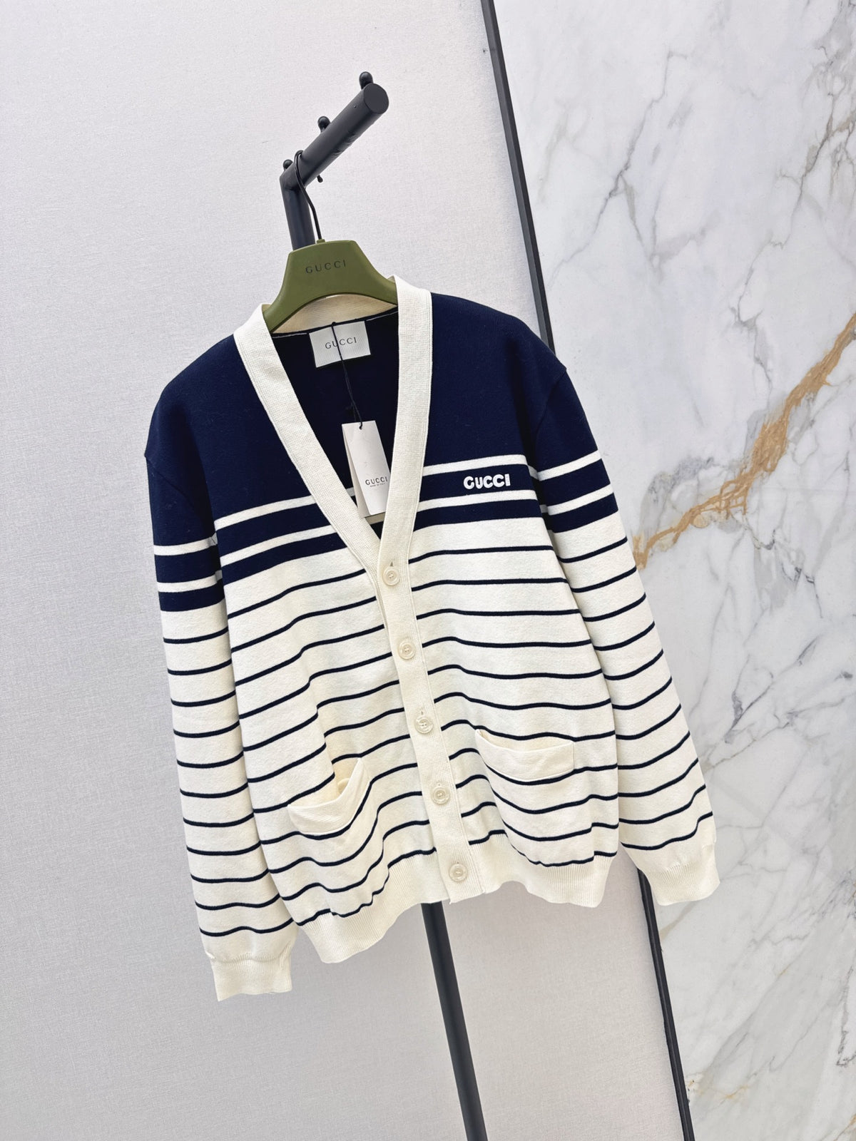 26FW New V-Neck Striped Knit Cardigan 🤍