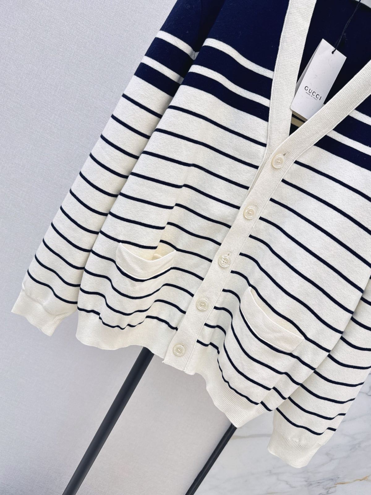 26FW New V-Neck Striped Knit Cardigan 🤍