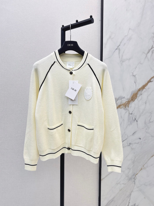 26FW New Badge-Embroidered Knit Cardigan 🤍🖤