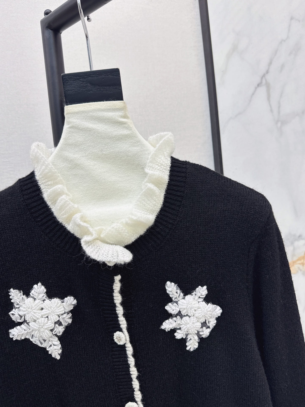 26FW New Crew-Neck Knitted Cardigan 🤎🖤