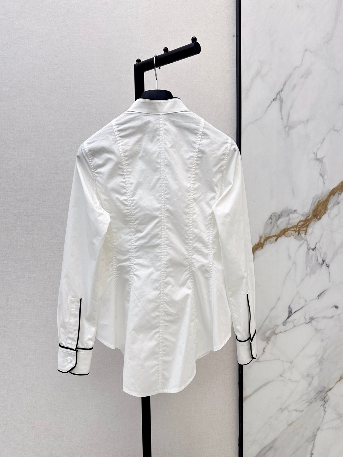 26FW New White Shirt with Contrast-Trim Stand Collar 🤍