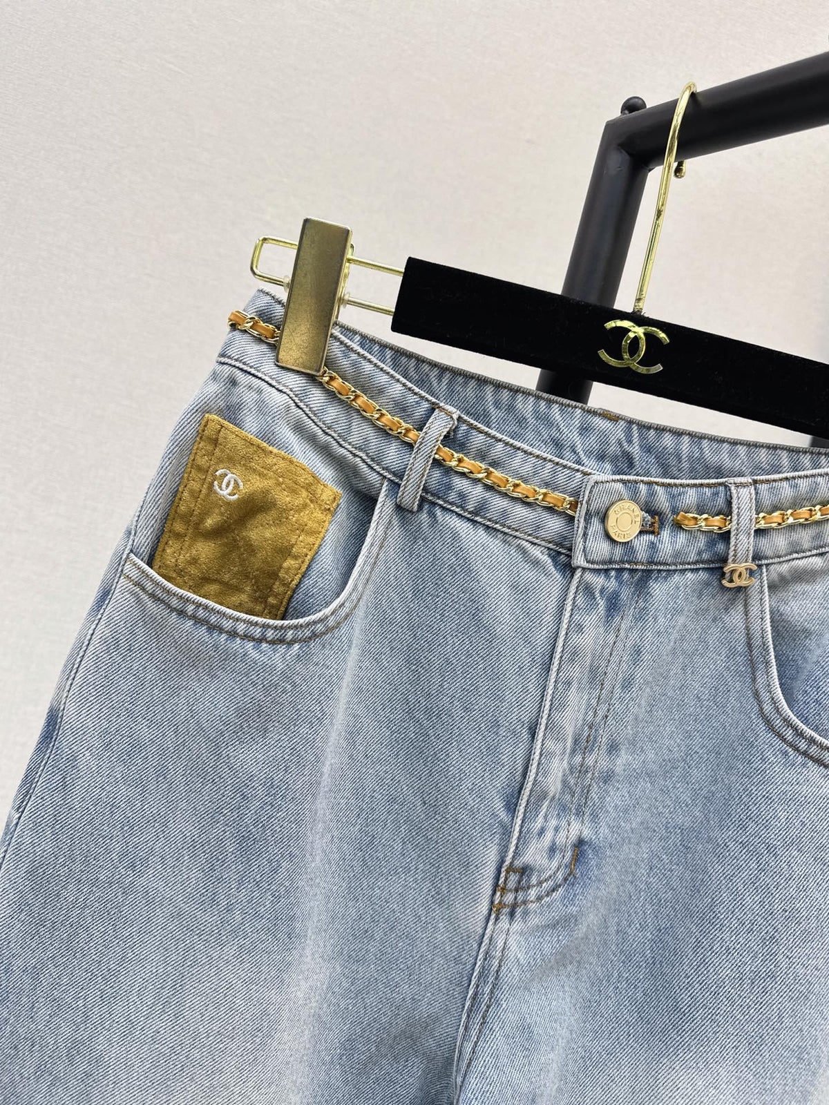🔥Highest Quality🔥26FW New Suede-Paneled Straight-Leg Jeans 🩵