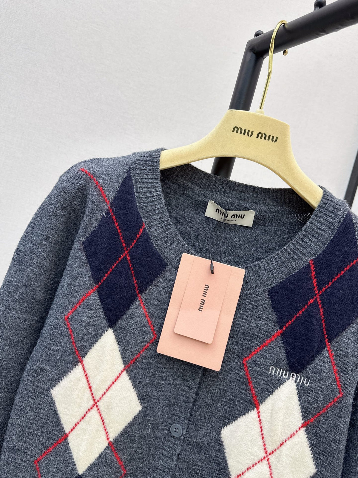 26FW New Quilted-Pattern Crew-Neck Cardigan 🤍🤎🩶💙