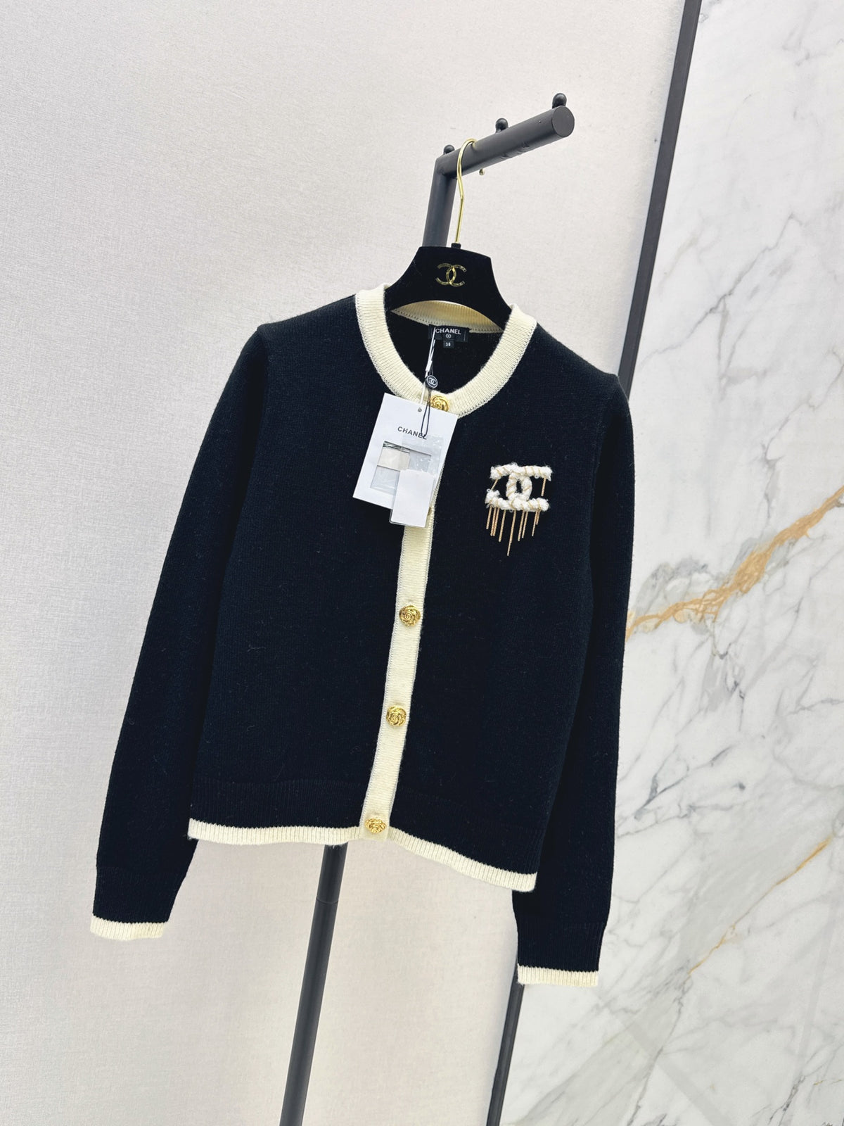 26FW New Black & White Color-Block Crew-Neck Cardigan 🤍🖤