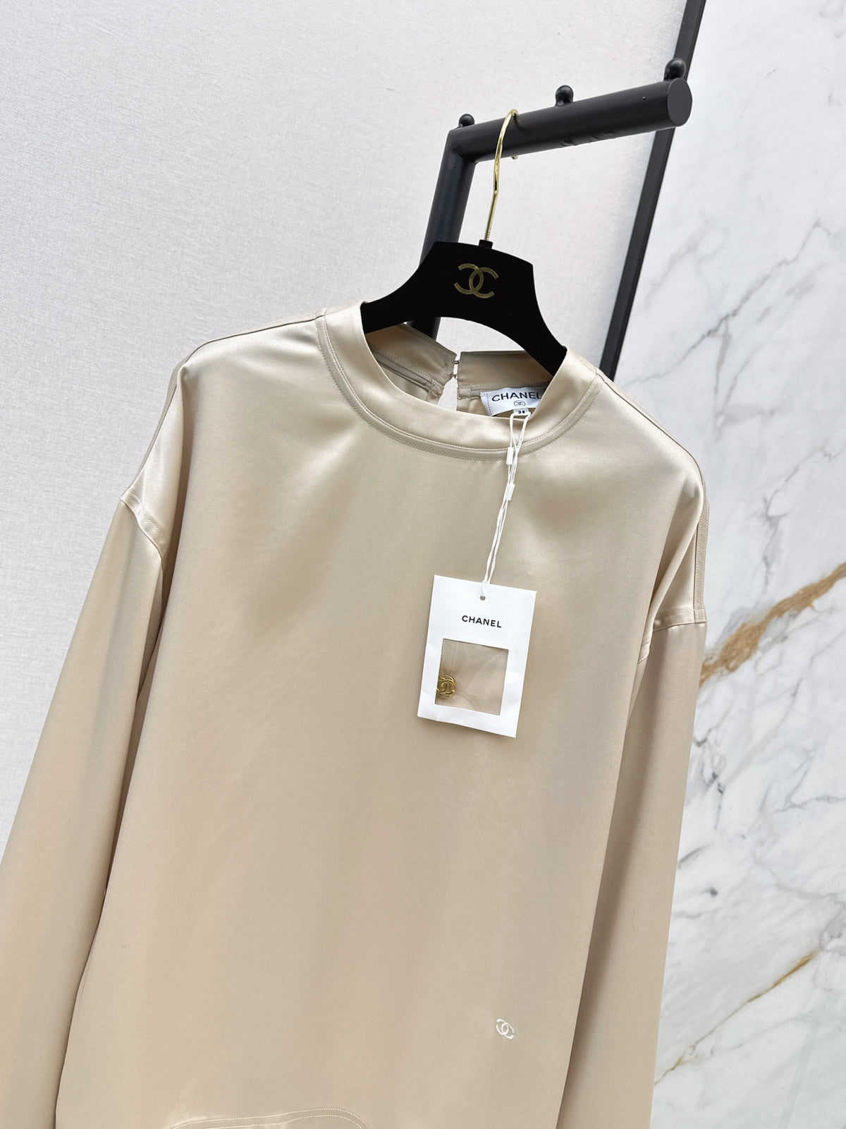 🔥Highest Quality🔥26FW New Apricot-Colored Acetate Shirt 🤍
