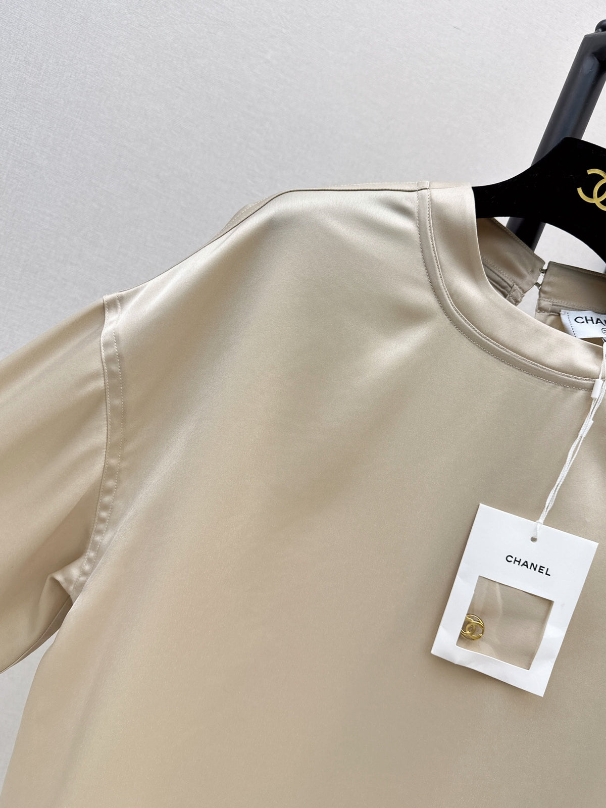 🔥Highest Quality🔥26FW New Apricot-Colored Acetate Shirt 🤍