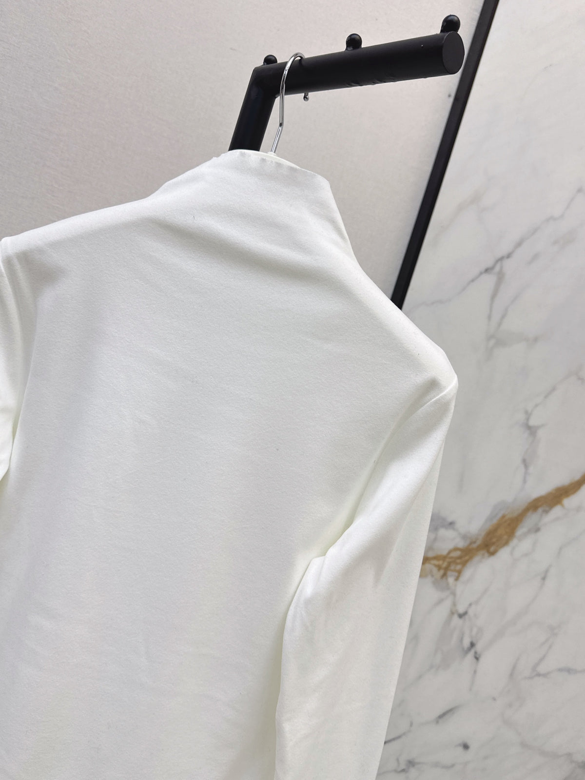 26FW New Logo-Embroidered Base Layer 🤍🖤