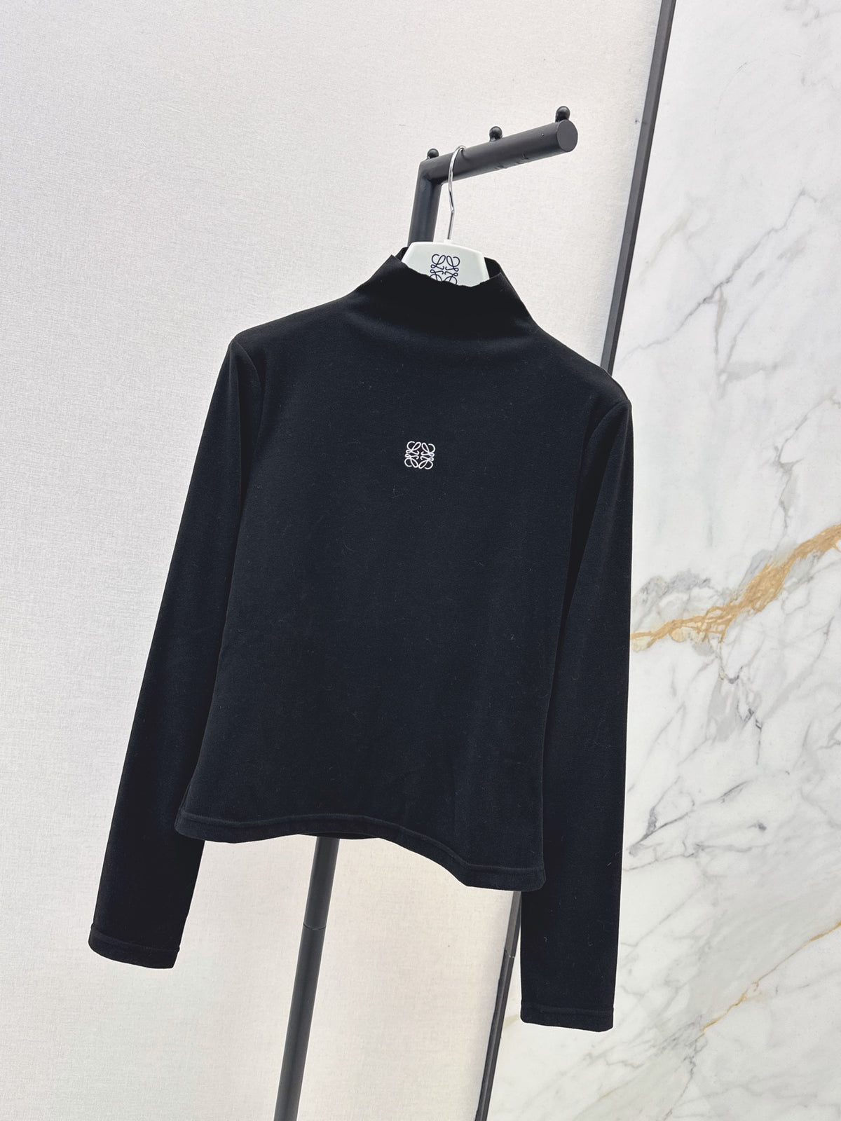 26FW New Logo-Embroidered Base Layer 🤍🖤