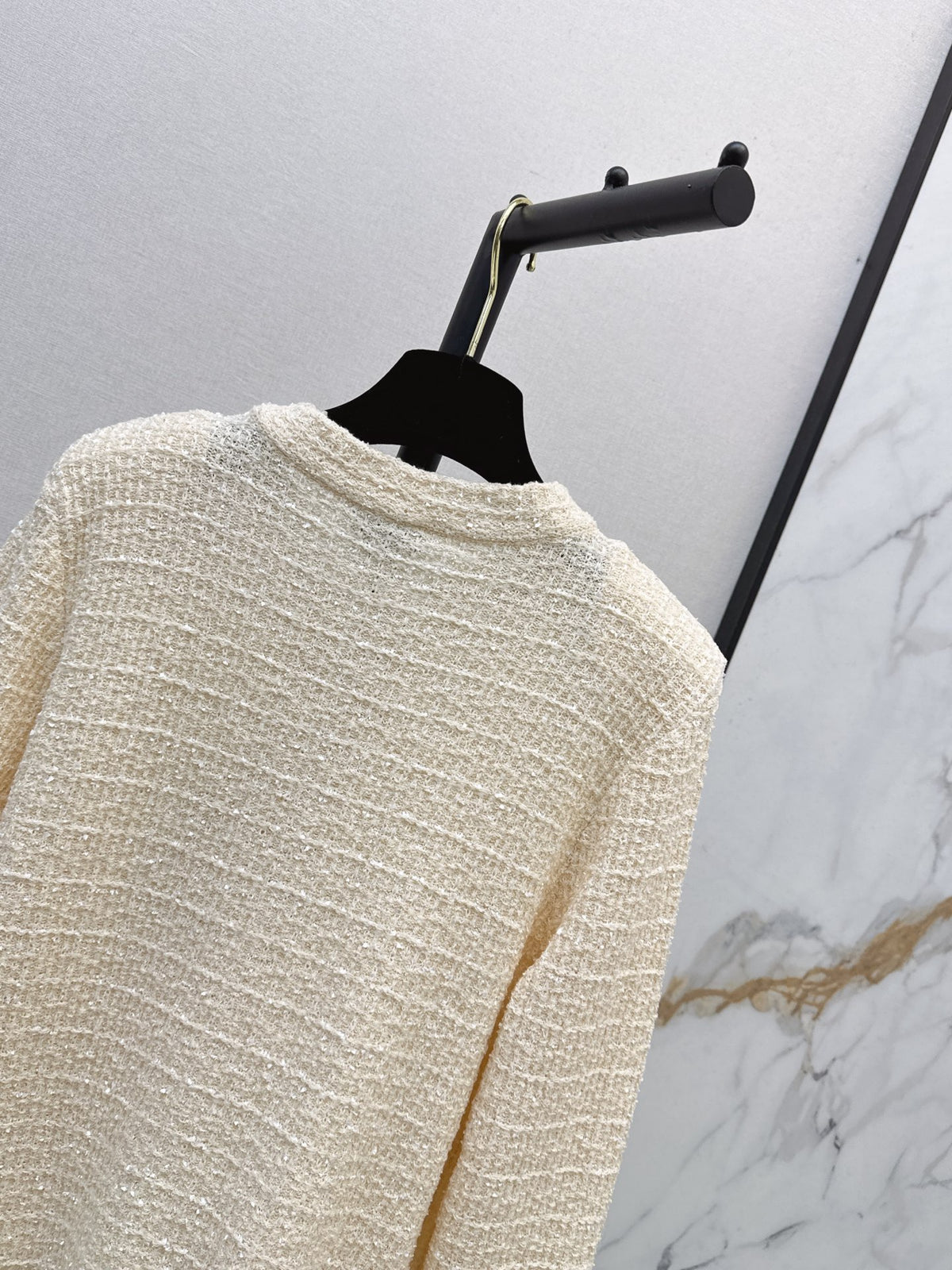 26FW New Crew-Neck Cardigan with Dual Pocket Detailing 🤍🖤